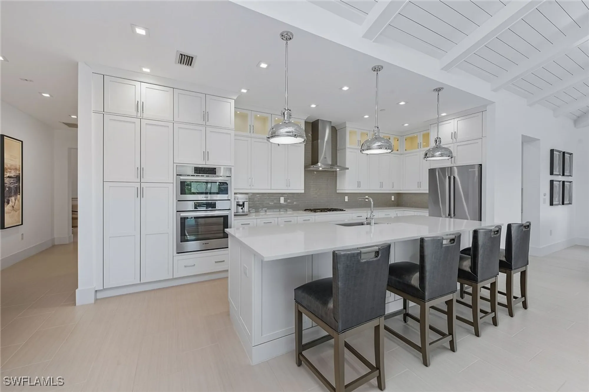 Property Slideshow image 10 of 50 | 3290 dorado ln unit 201, Naples, FL, 34114