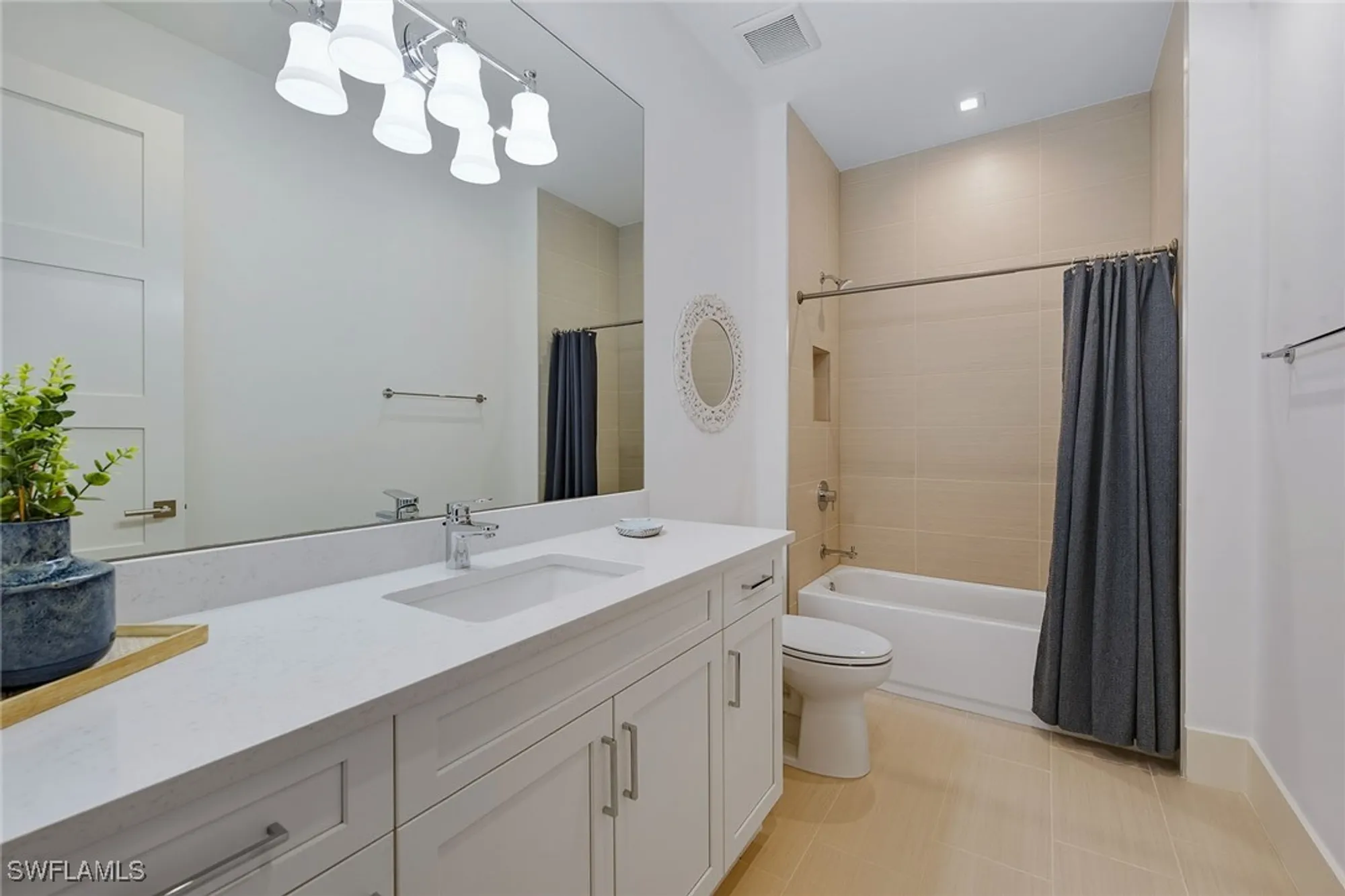 Property Slideshow image 24 of 50 | 3290 dorado ln unit 201, Naples, FL, 34114