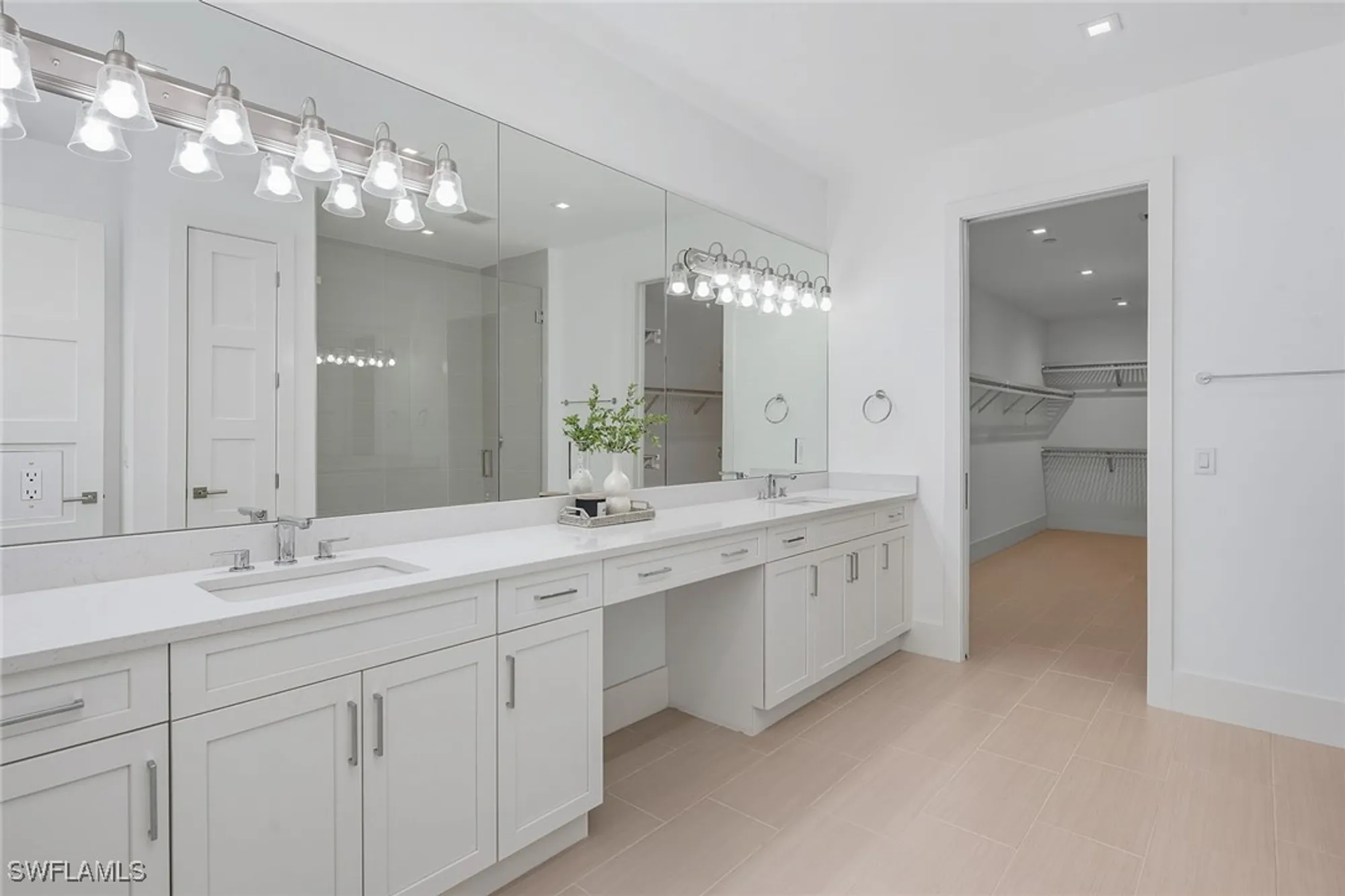 Property Slideshow image 20 of 50 | 3290 dorado ln unit 201, Naples, FL, 34114