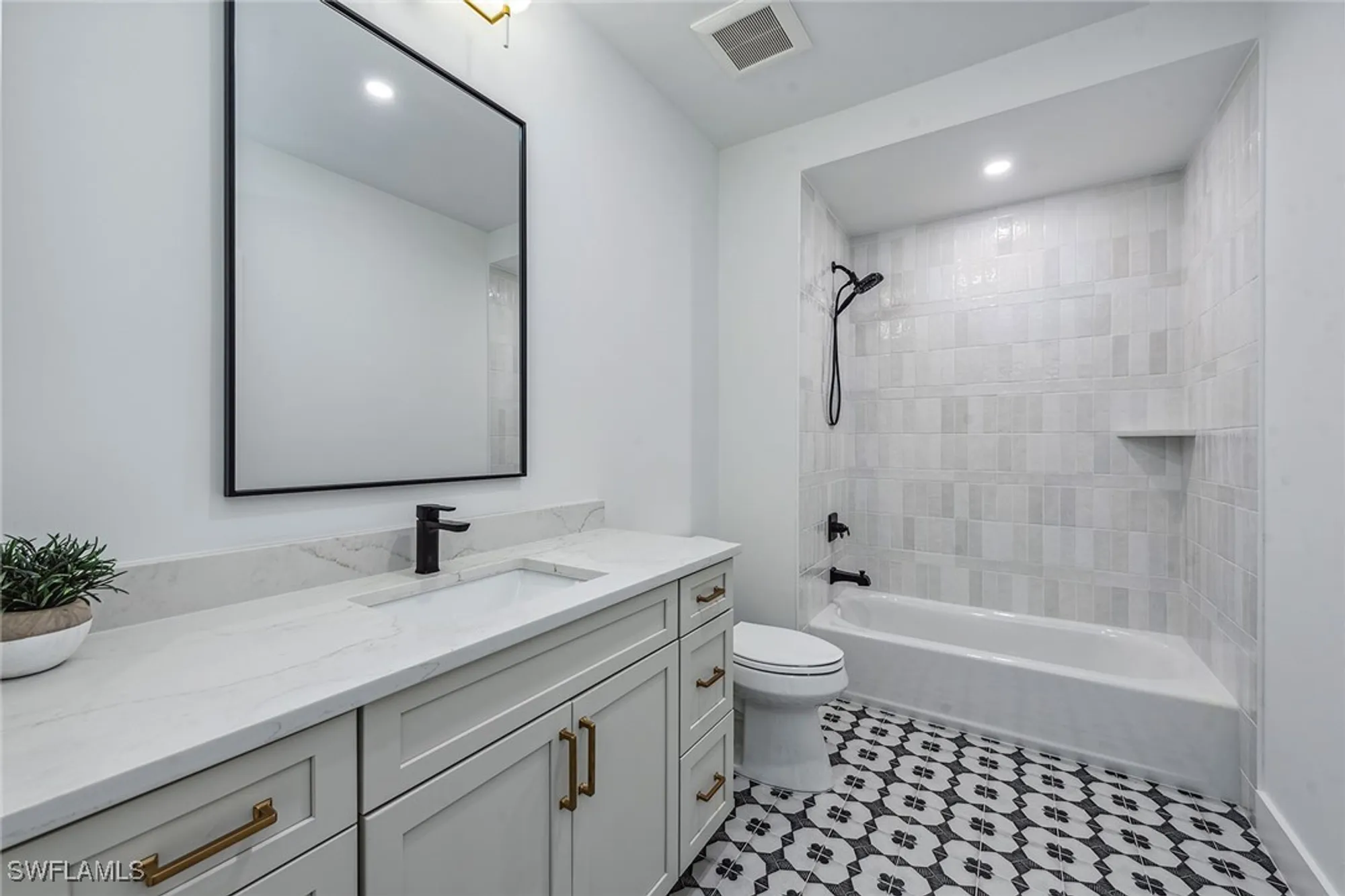 Property Slideshow image 16 of 38 | 7976 cordoba pl, Naples, FL, 34113