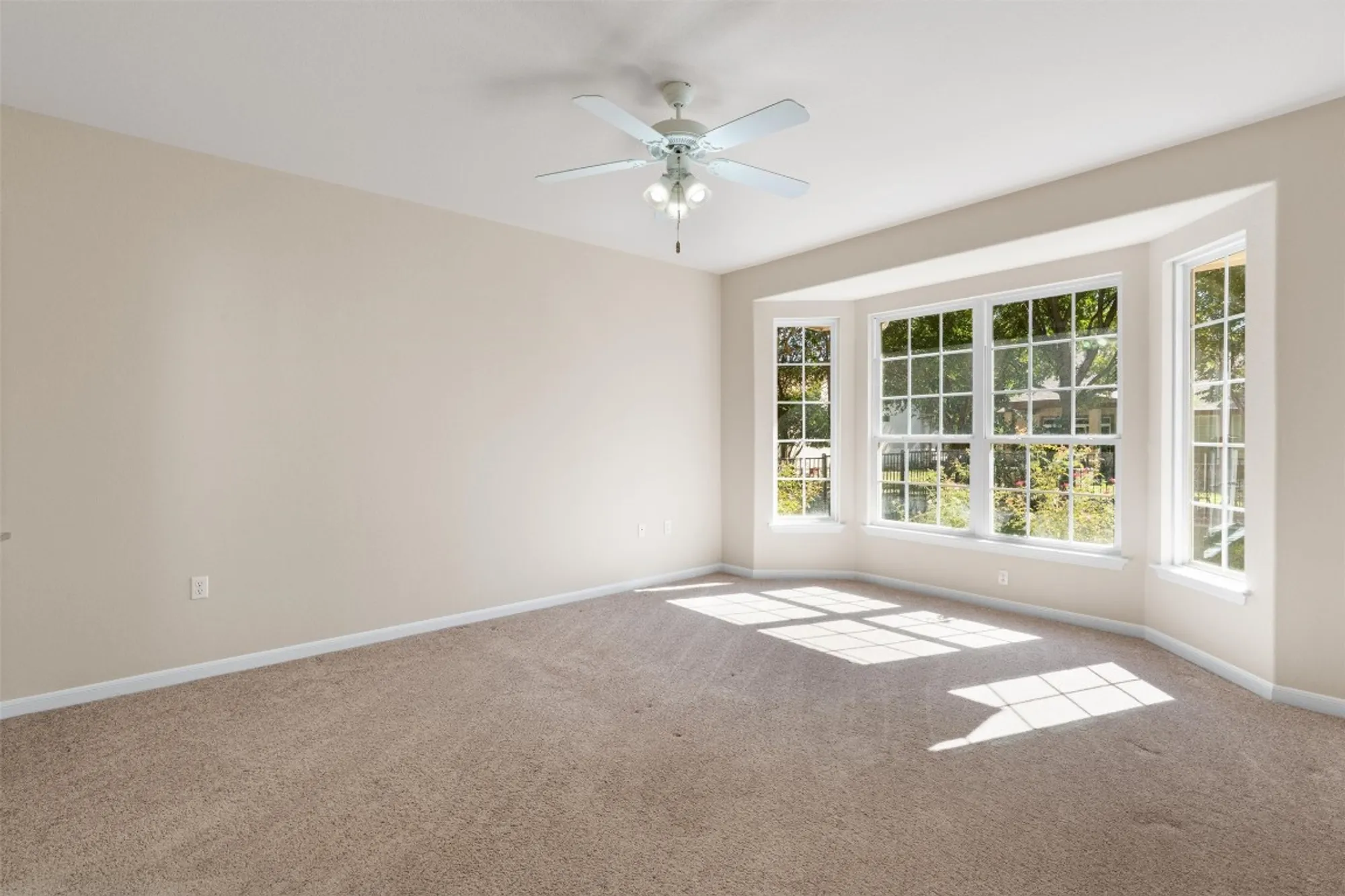 Property Slideshow image 18 of 30 | 102 breckenridge st, Georgetown, TX, 78633
