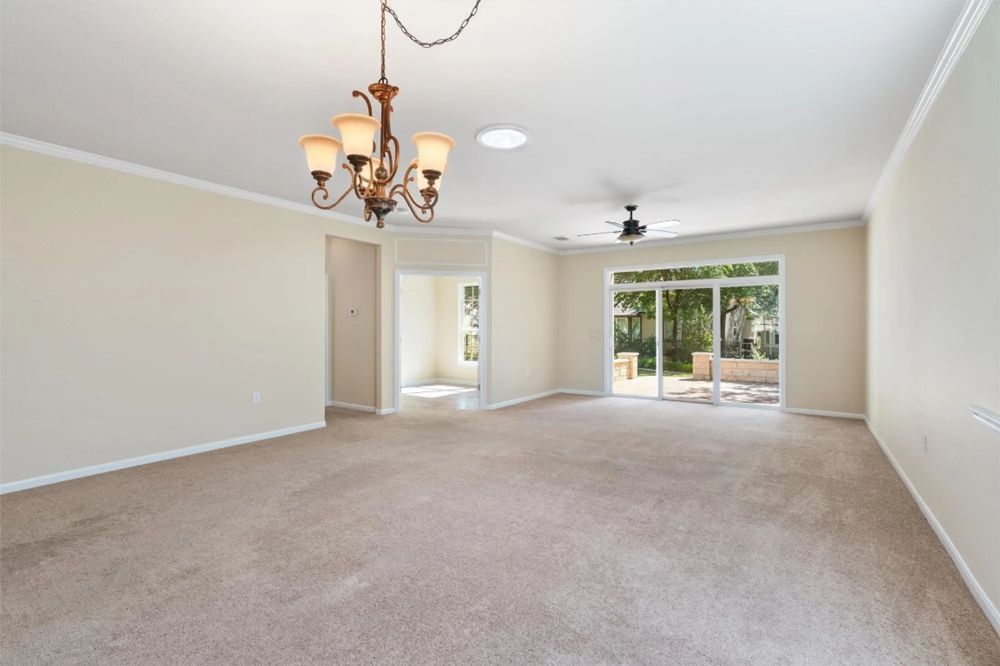 Property Slideshow image 6 of 30 | 102 breckenridge st, Georgetown, TX, 78633