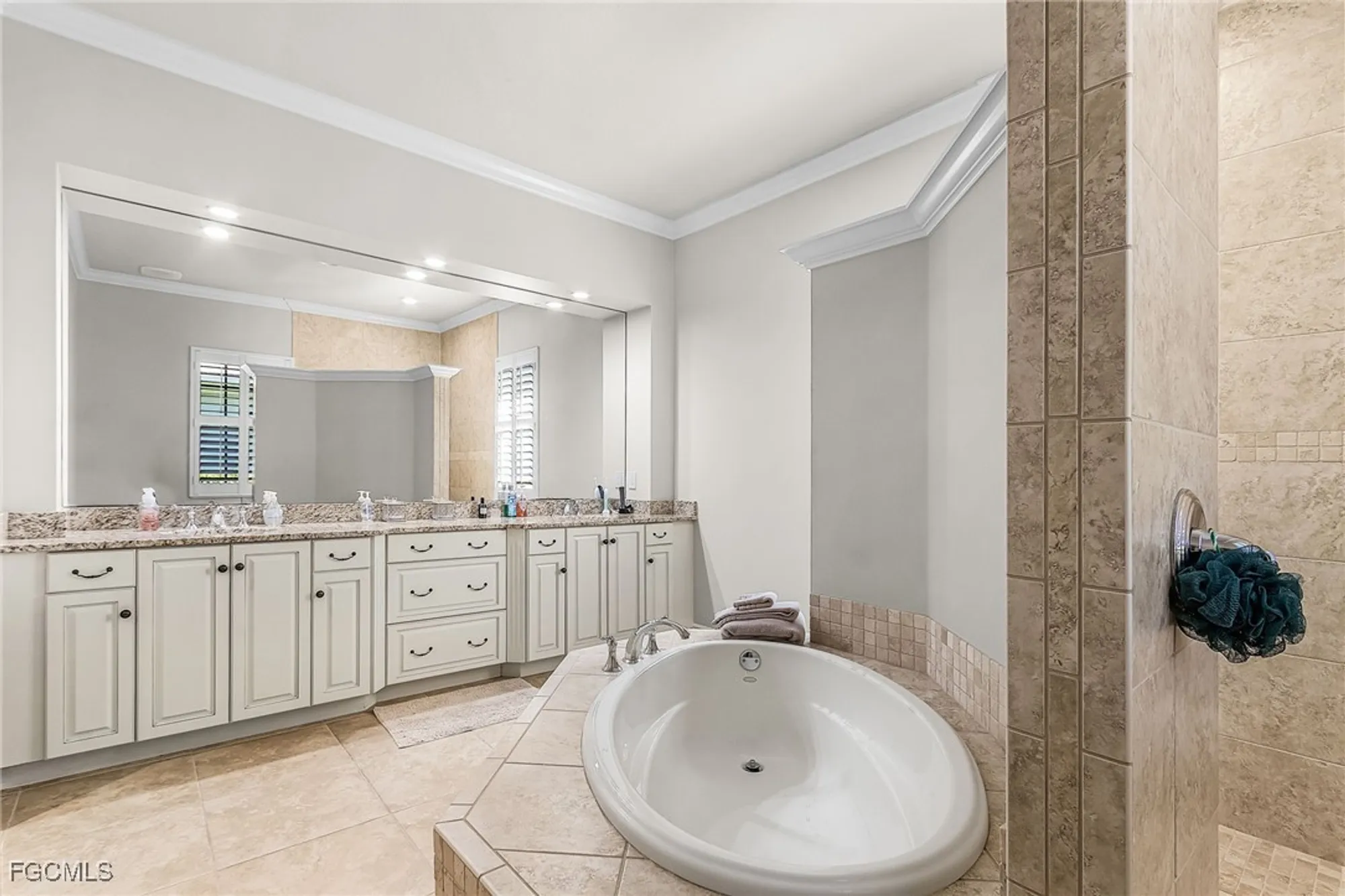 Property Slideshow image 19 of 39 | 3220 cypress marsh dr, Fort Myers, FL, 33905