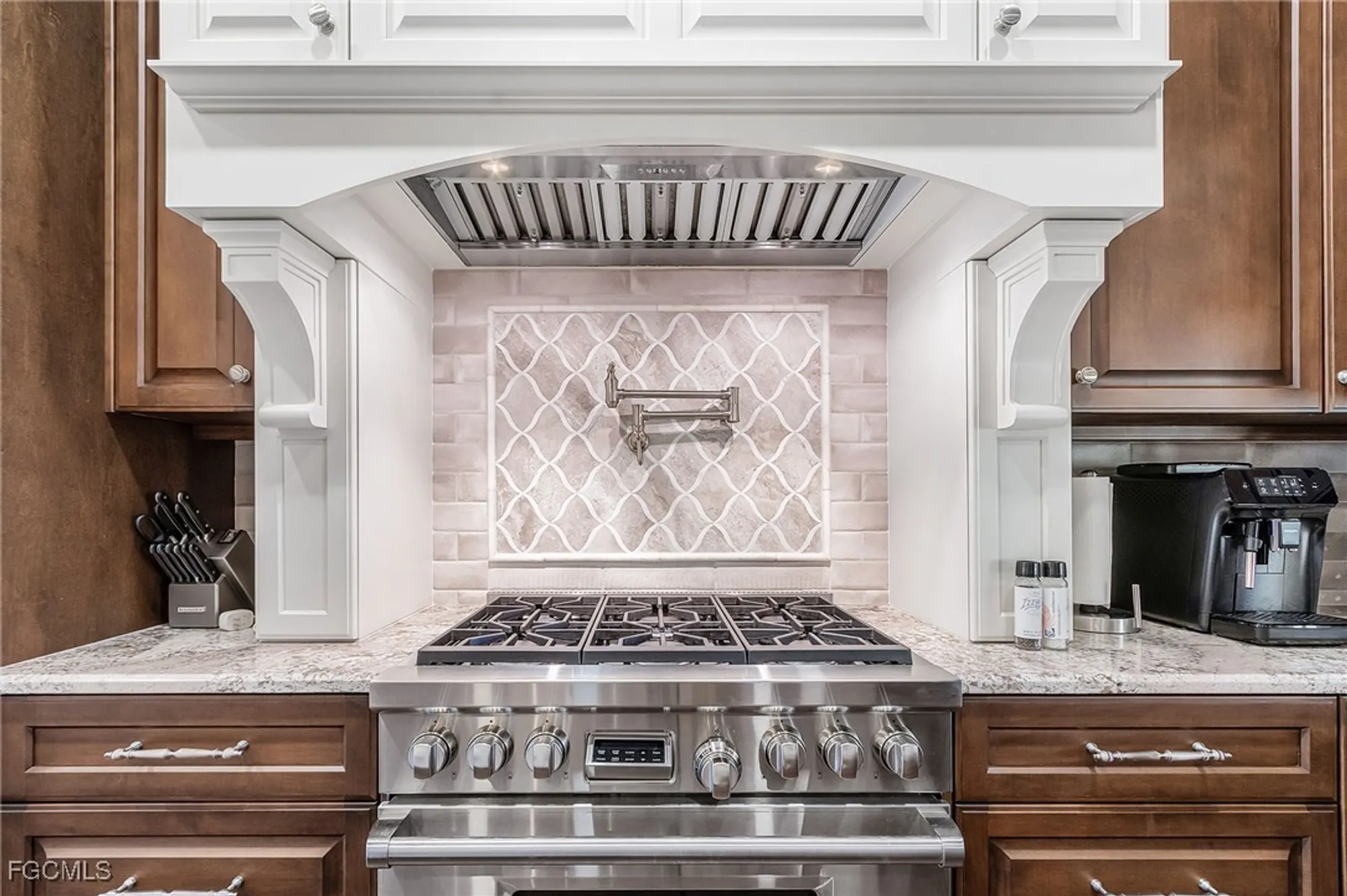 Property Slideshow image 10 of 39 | 3220 cypress marsh dr, Fort Myers, FL, 33905