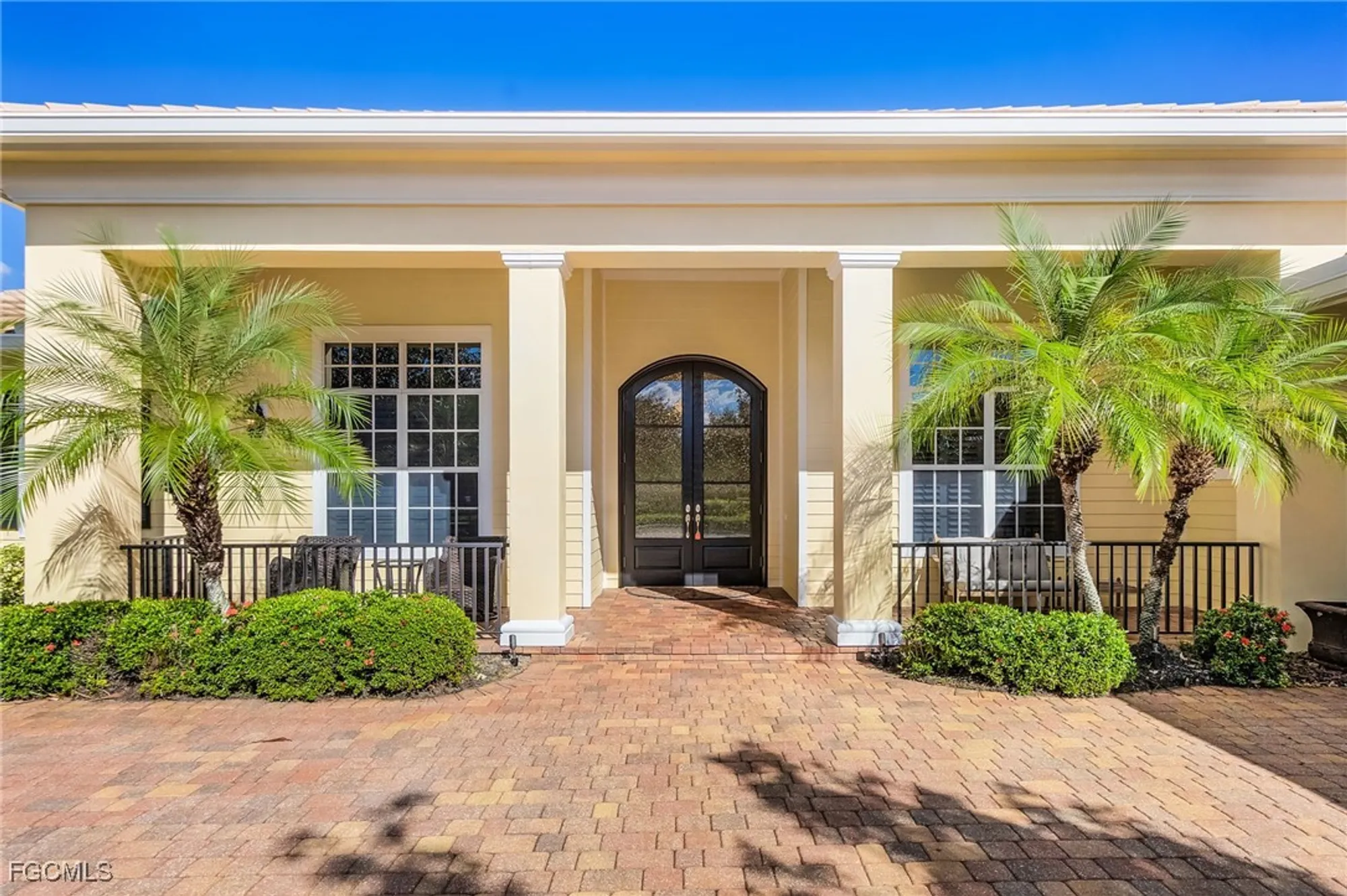 Property Slideshow image 3 of 39 | 3220 cypress marsh dr, Fort Myers, FL, 33905