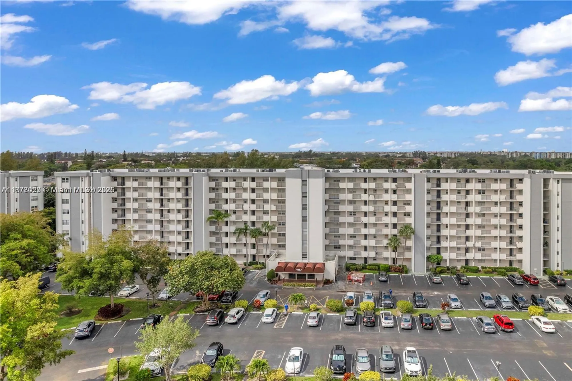 Property Slideshow image 1 of 85 | 5900 nw 44th st 405, Lauderhill, FL, 33319