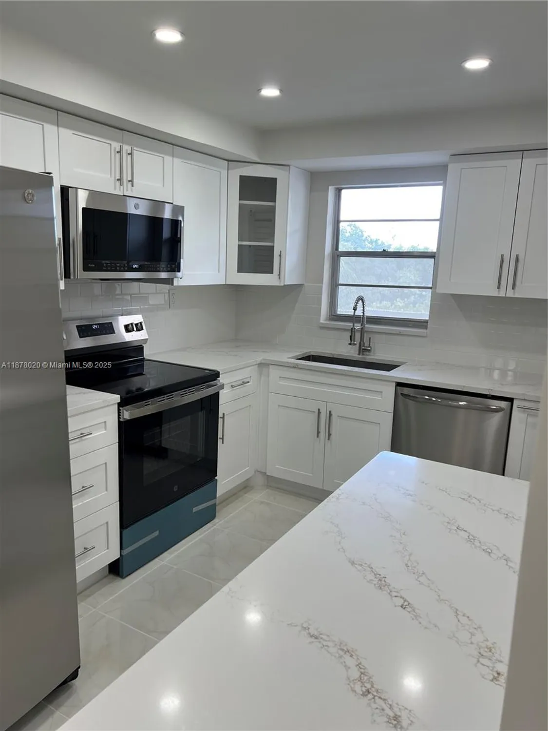 Property Slideshow image 34 of 85 | 5900 nw 44th st 405, Lauderhill, FL, 33319