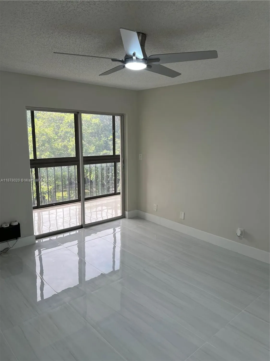 Property Slideshow image 30 of 85 | 5900 nw 44th st 405, Lauderhill, FL, 33319