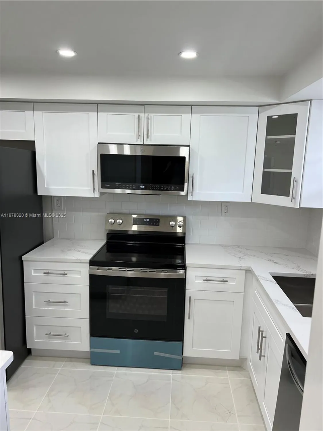 Property Slideshow image 40 of 85 | 5900 nw 44th st 405, Lauderhill, FL, 33319