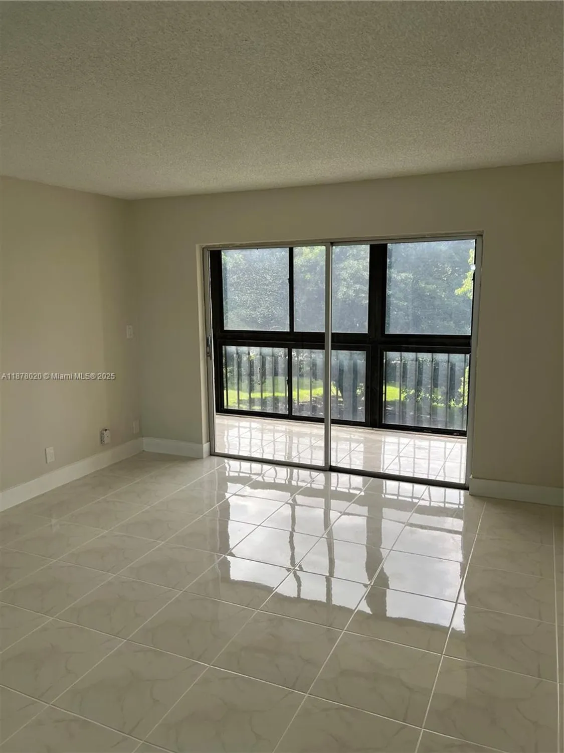 Property Slideshow image 57 of 85 | 5900 nw 44th st 405, Lauderhill, FL, 33319