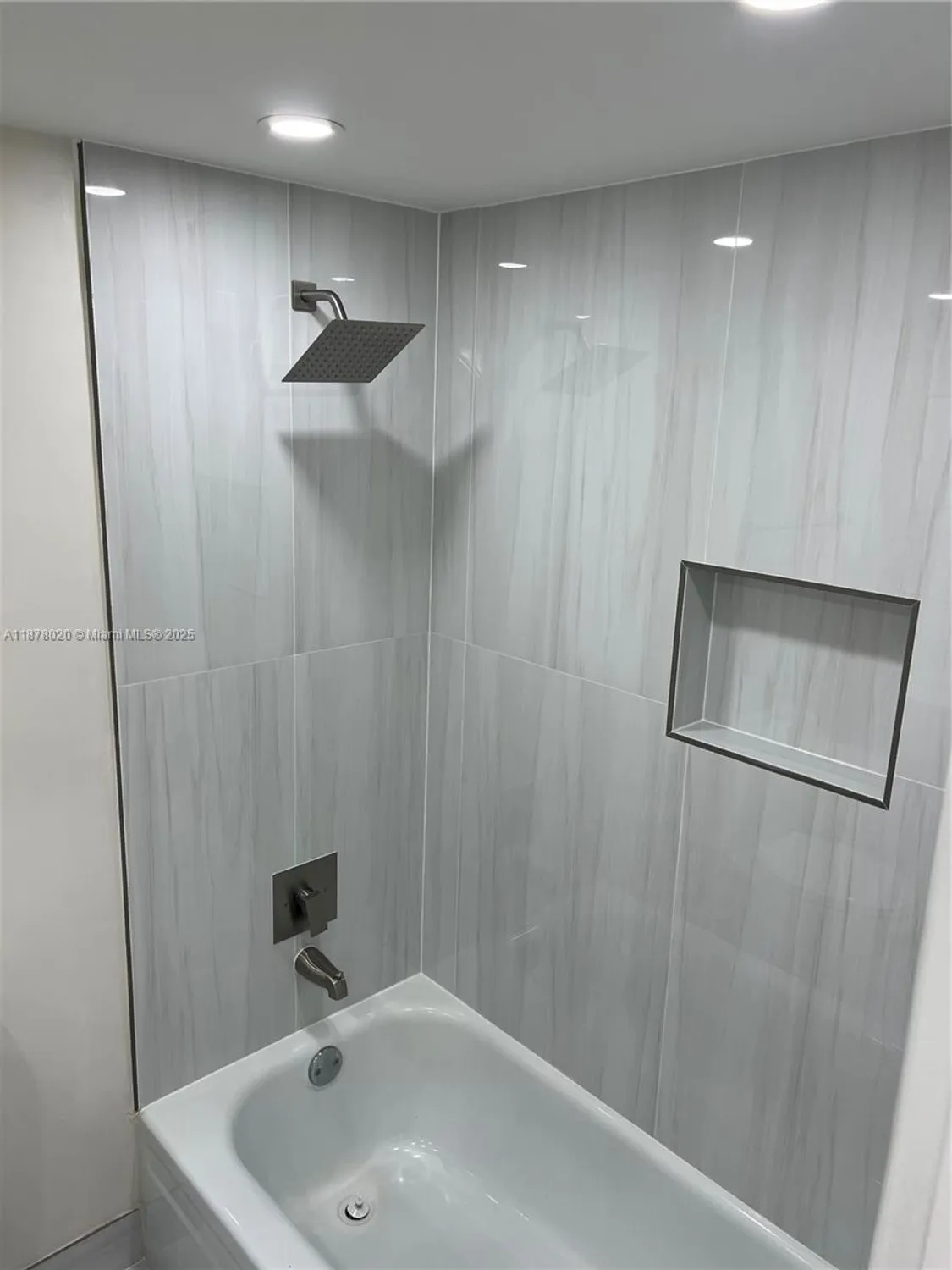 Property Slideshow image 70 of 85 | 5900 nw 44th st 405, Lauderhill, FL, 33319