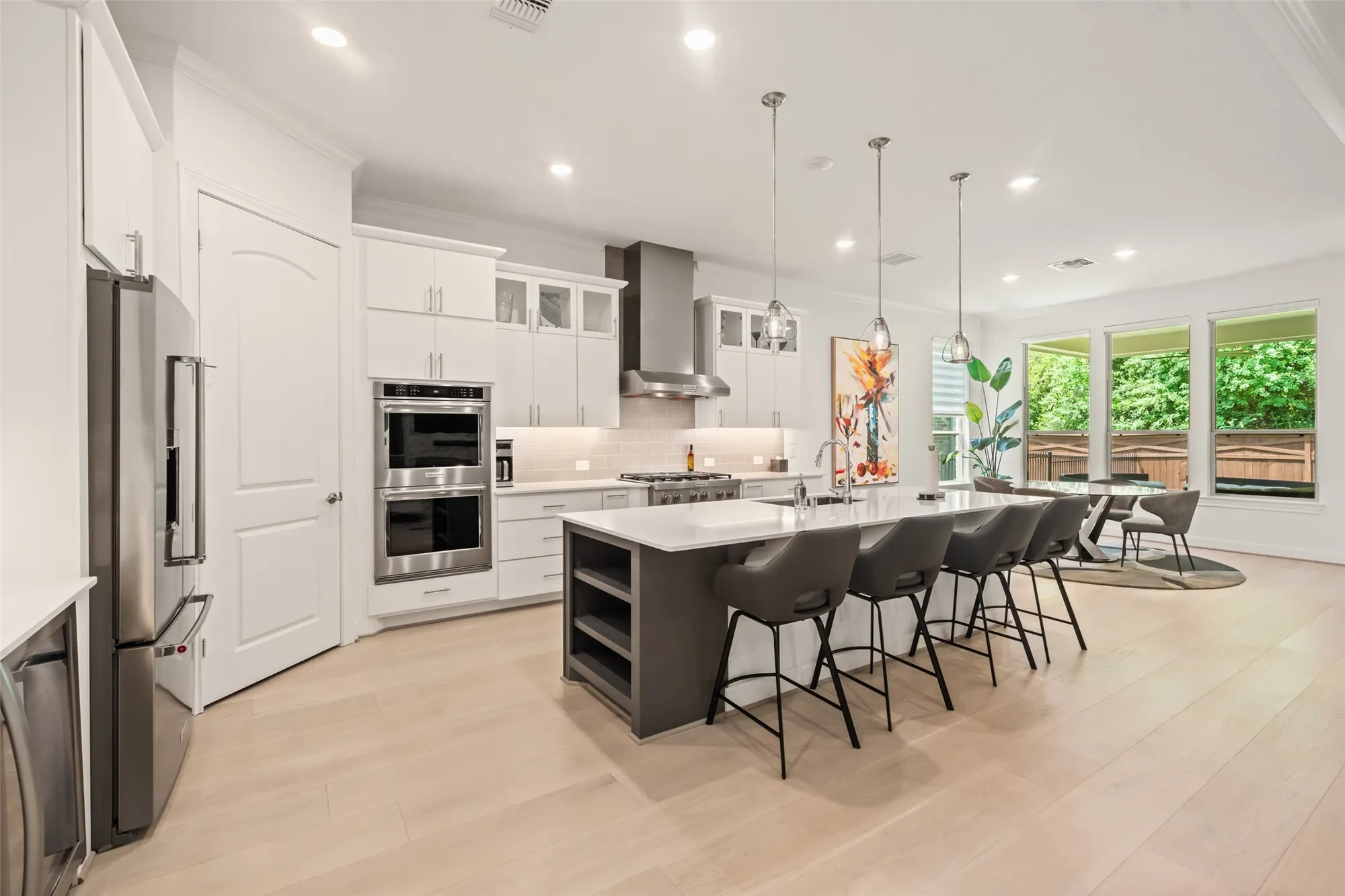 Property Slideshow image 14 of 36 | 413 new forest ln, Spring, TX, 77382