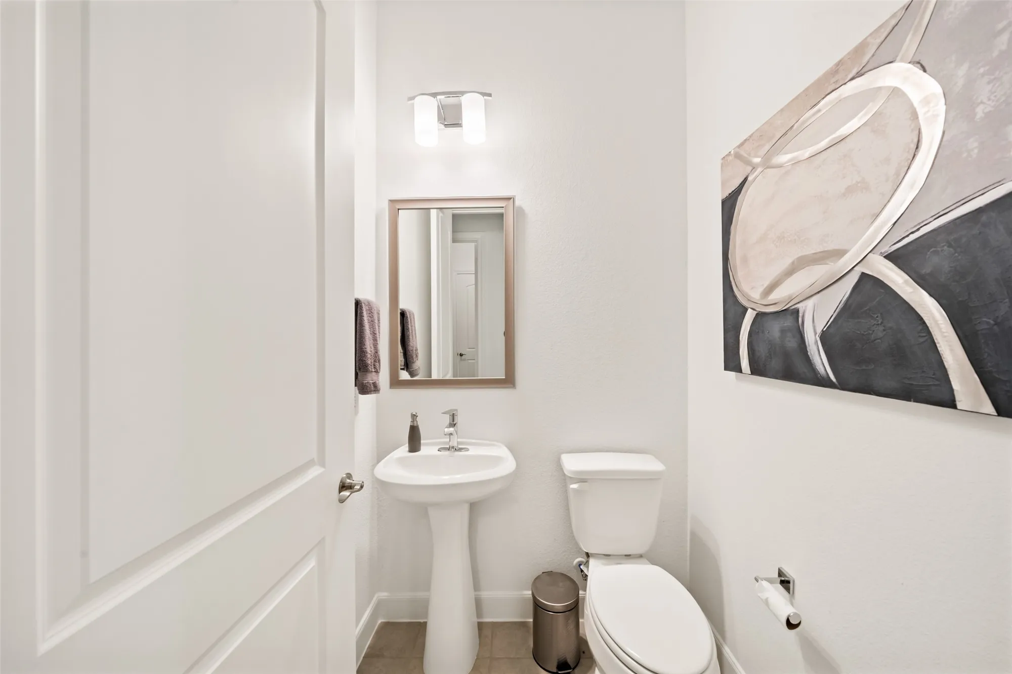 Property Slideshow image 16 of 36 | 413 new forest ln, Spring, TX, 77382