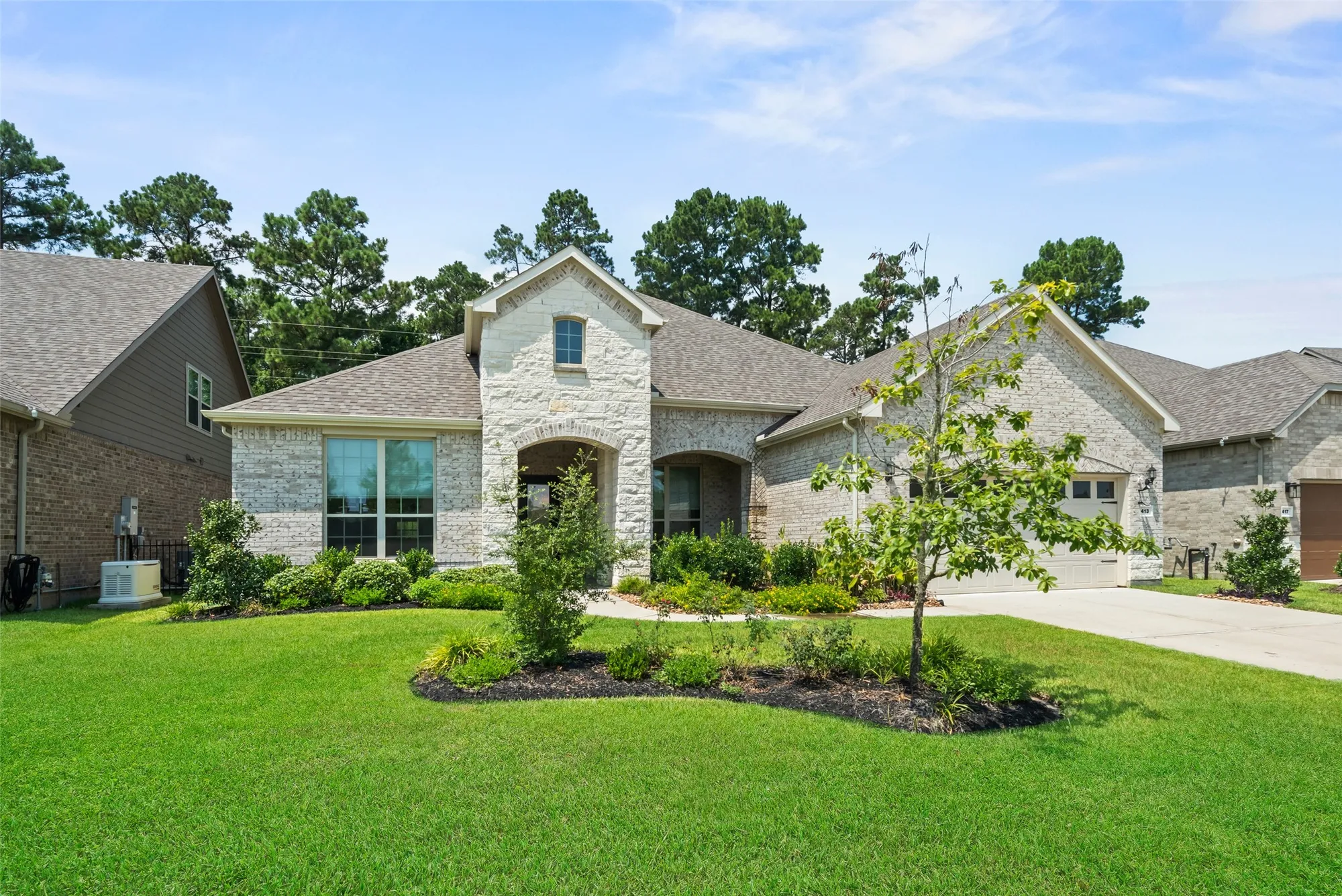 Property Slideshow image 1 of 36 | 413 new forest ln, Spring, TX, 77382