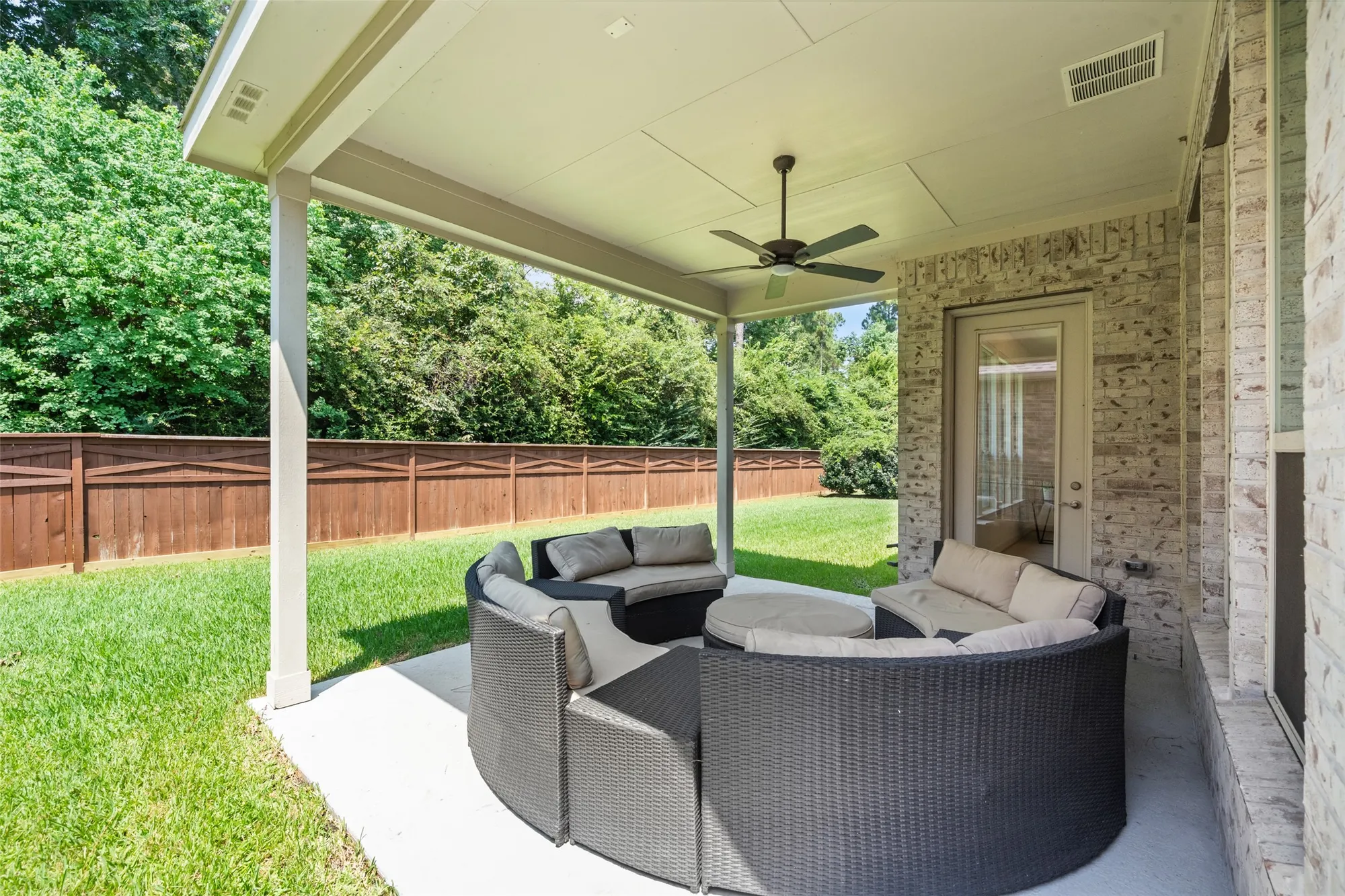 Property Slideshow image 27 of 36 | 413 new forest ln, Spring, TX, 77382