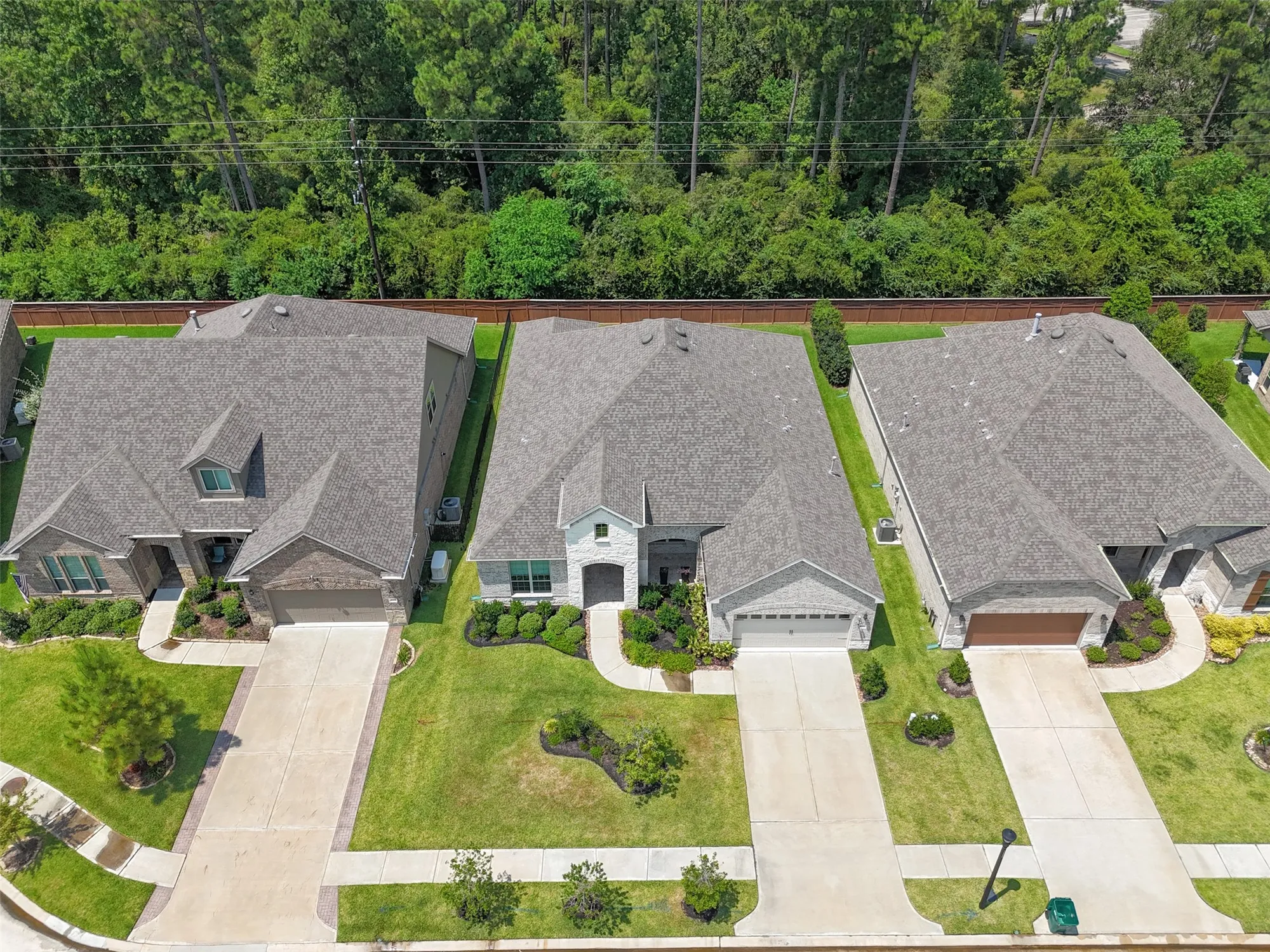 Property Slideshow image 29 of 36 | 413 new forest ln, Spring, TX, 77382