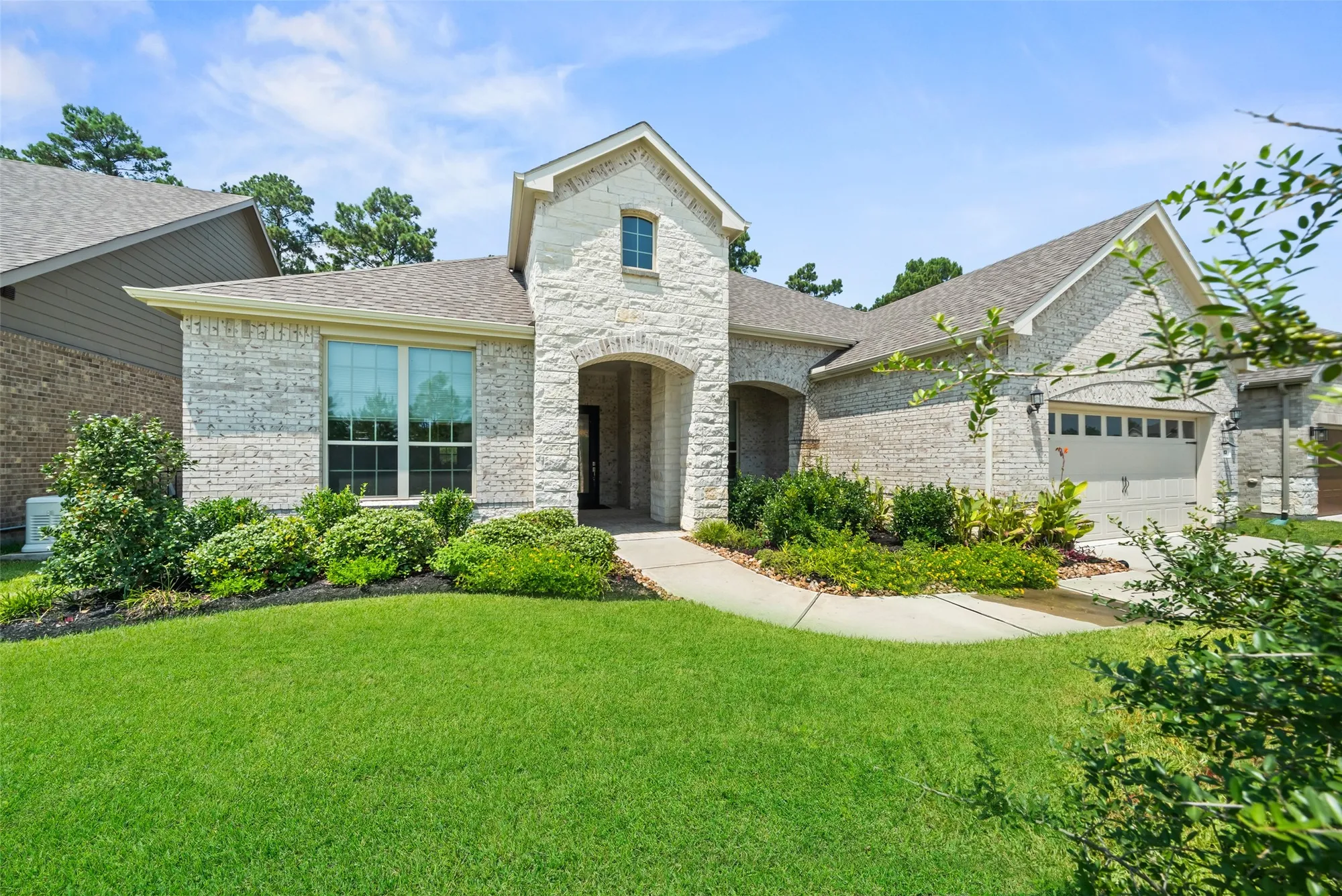 Property Slideshow image 3 of 36 | 413 new forest ln, Spring, TX, 77382