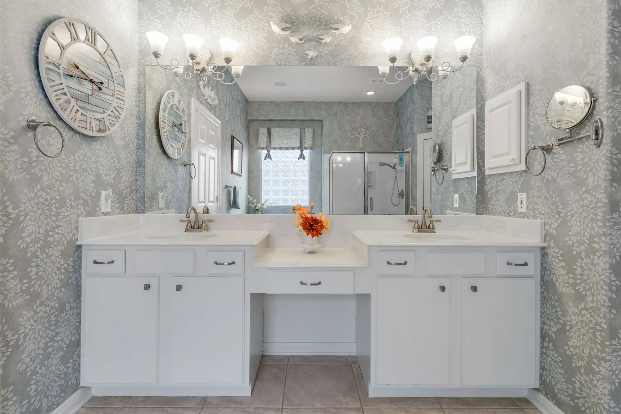 Property Slideshow image 18 of 36 | 30 w windsor hills cir, Conroe, TX, 77384