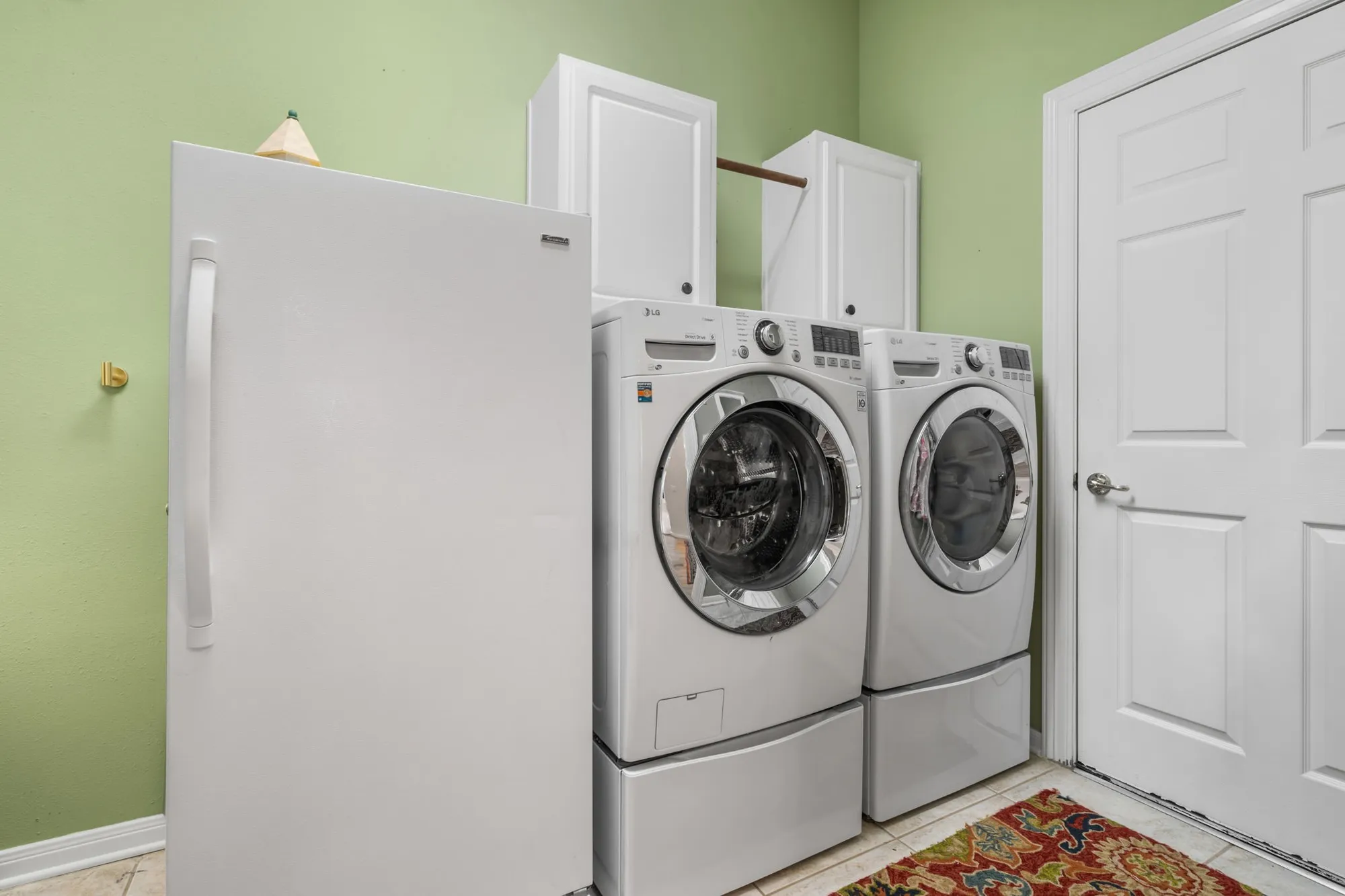 Property Slideshow image 24 of 36 | 30 w windsor hills cir, Conroe, TX, 77384