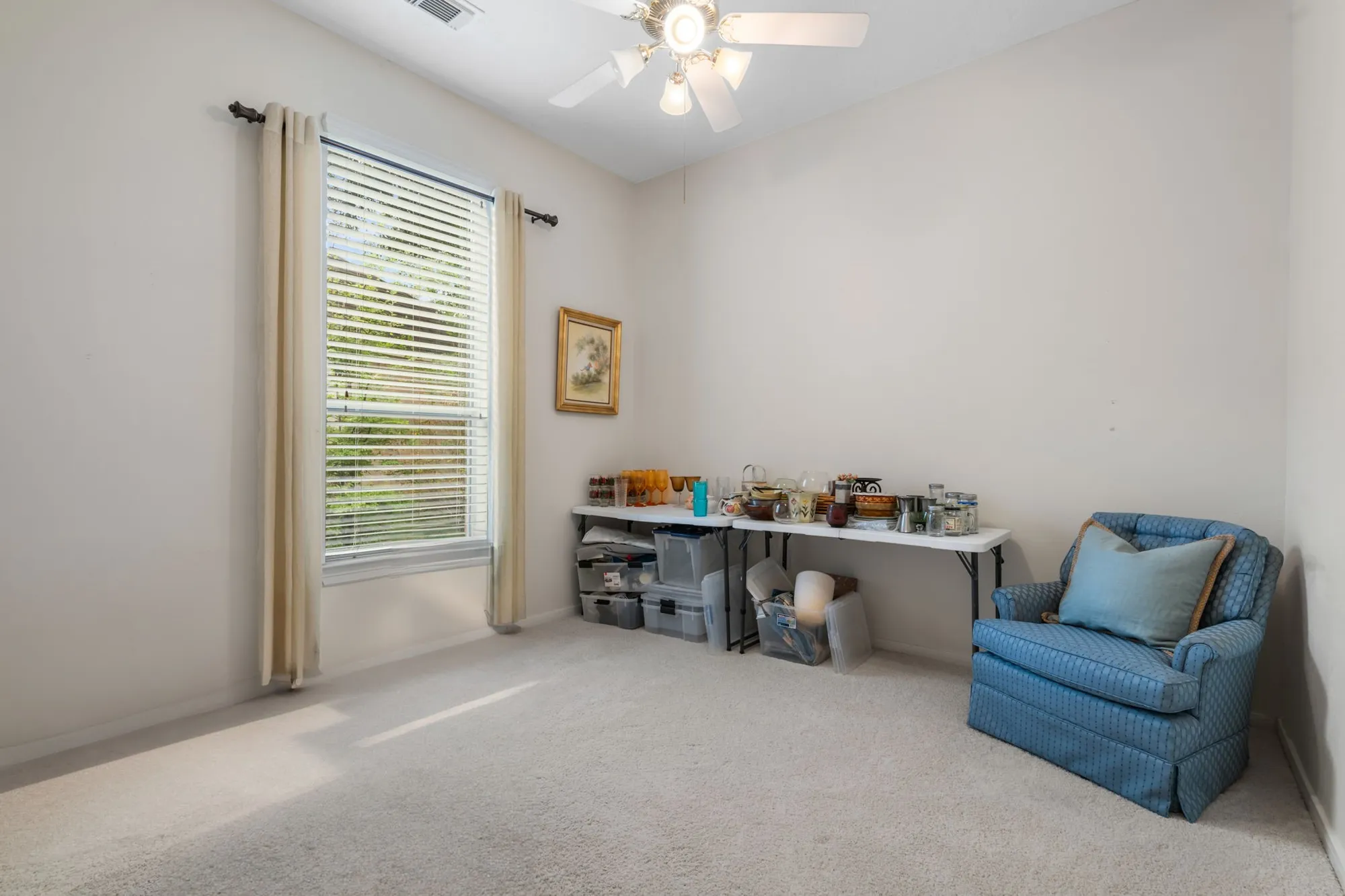 Property Slideshow image 22 of 36 | 30 w windsor hills cir, Conroe, TX, 77384