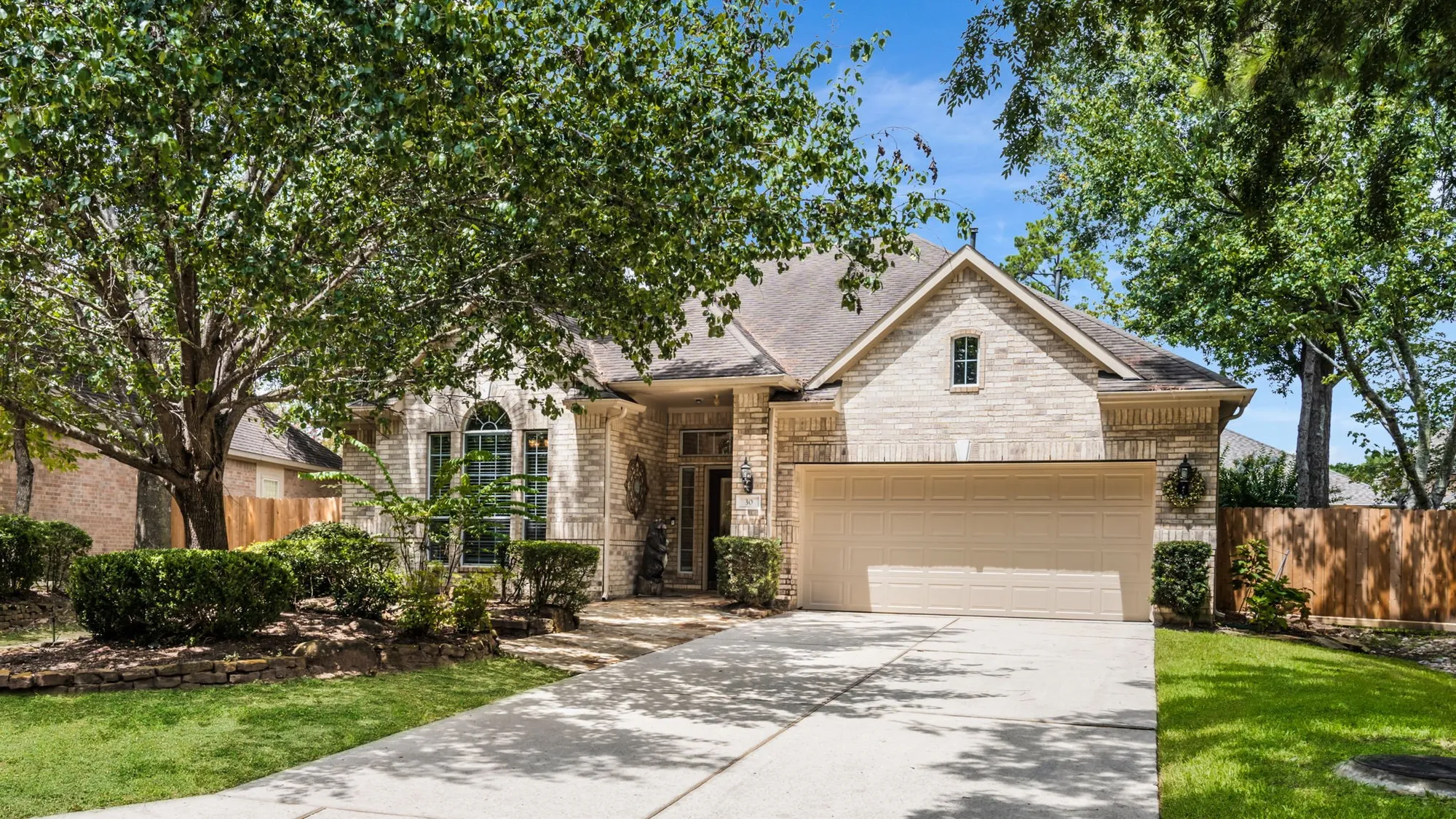 Property Slideshow image 31 of 36 | 30 w windsor hills cir, Conroe, TX, 77384