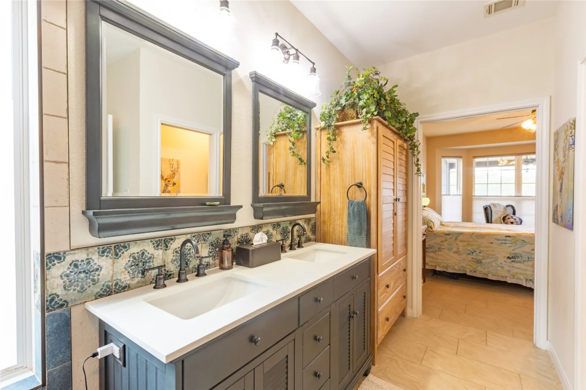 Property Slideshow image 15 of 38 | 306 cobalt cv, Georgetown, TX, 78633