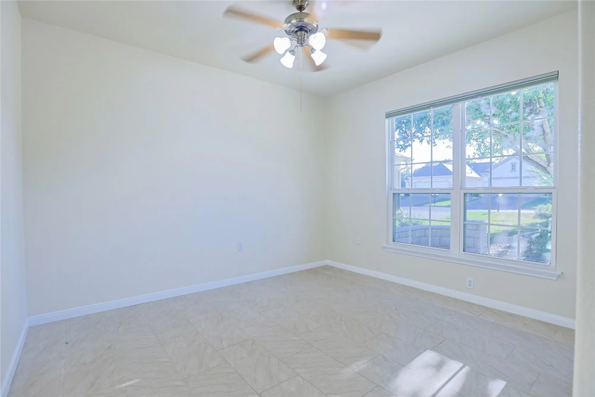 Property Slideshow image 20 of 38 | 306 cobalt cv, Georgetown, TX, 78633