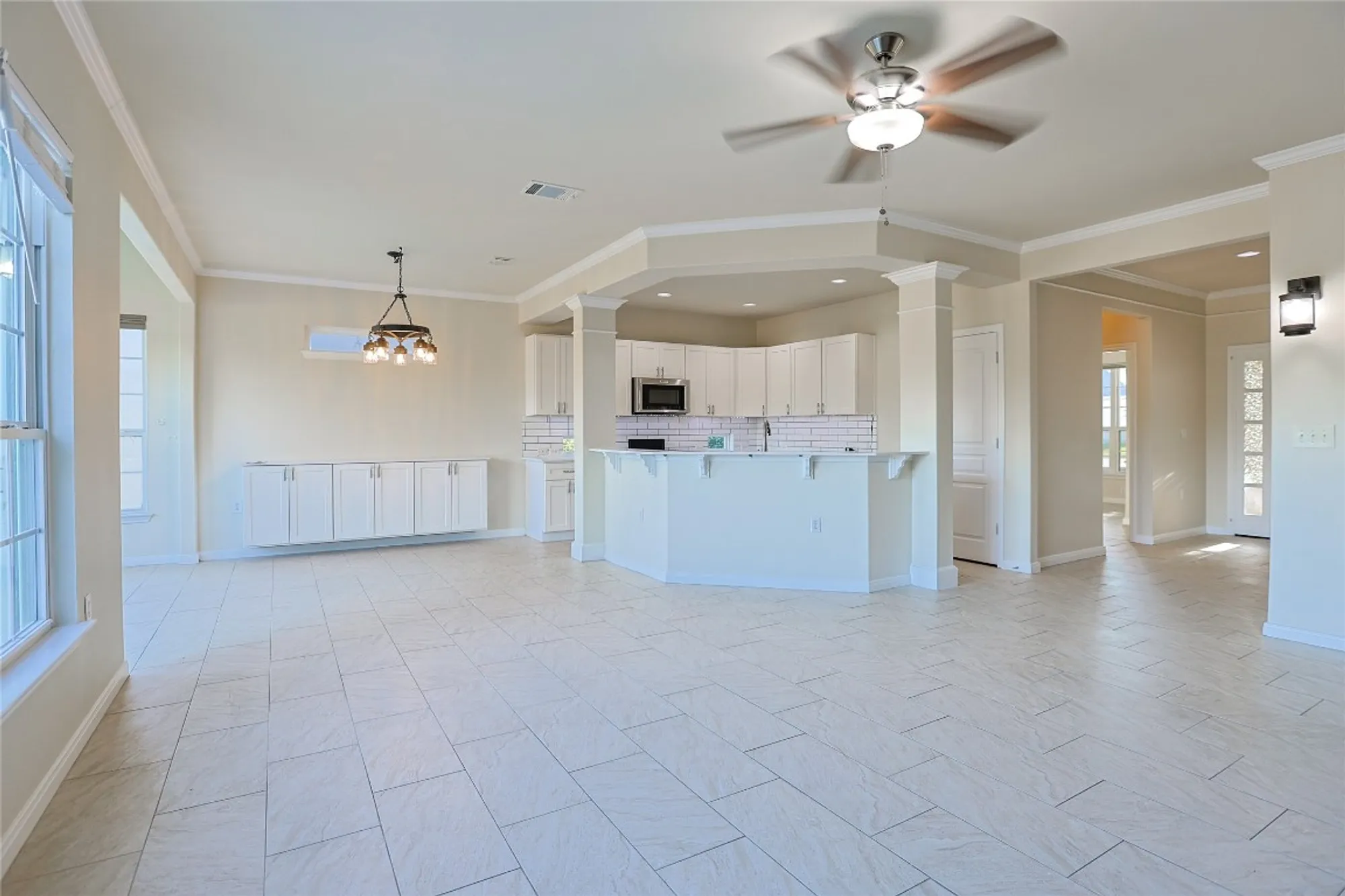 Property Slideshow image 8 of 38 | 306 cobalt cv, Georgetown, TX, 78633