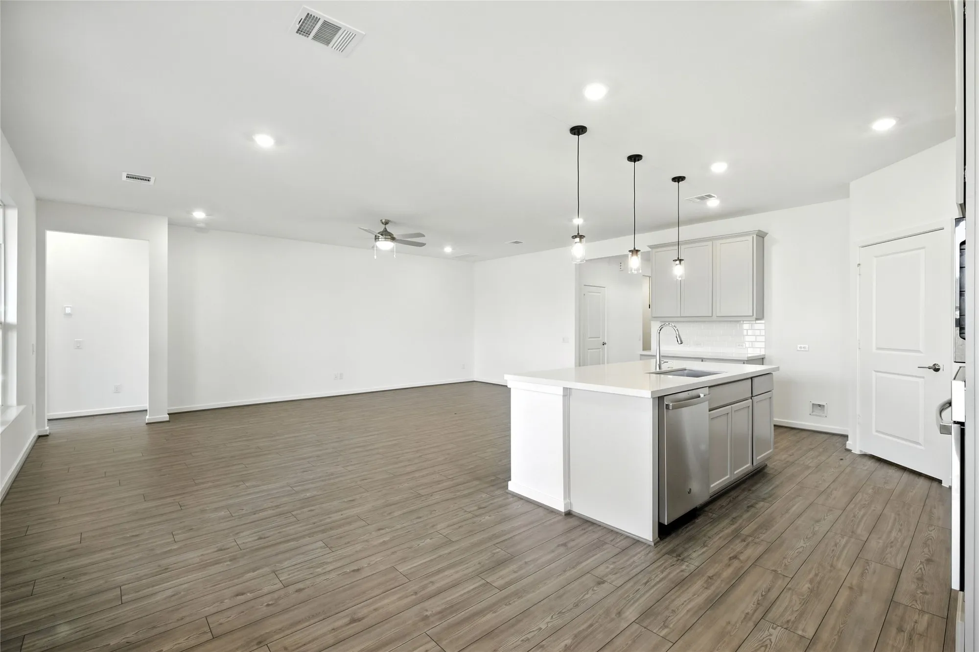 Property Slideshow image 6 of 30 | 4506 rustic grove ln, Fulshear, TX, 77441