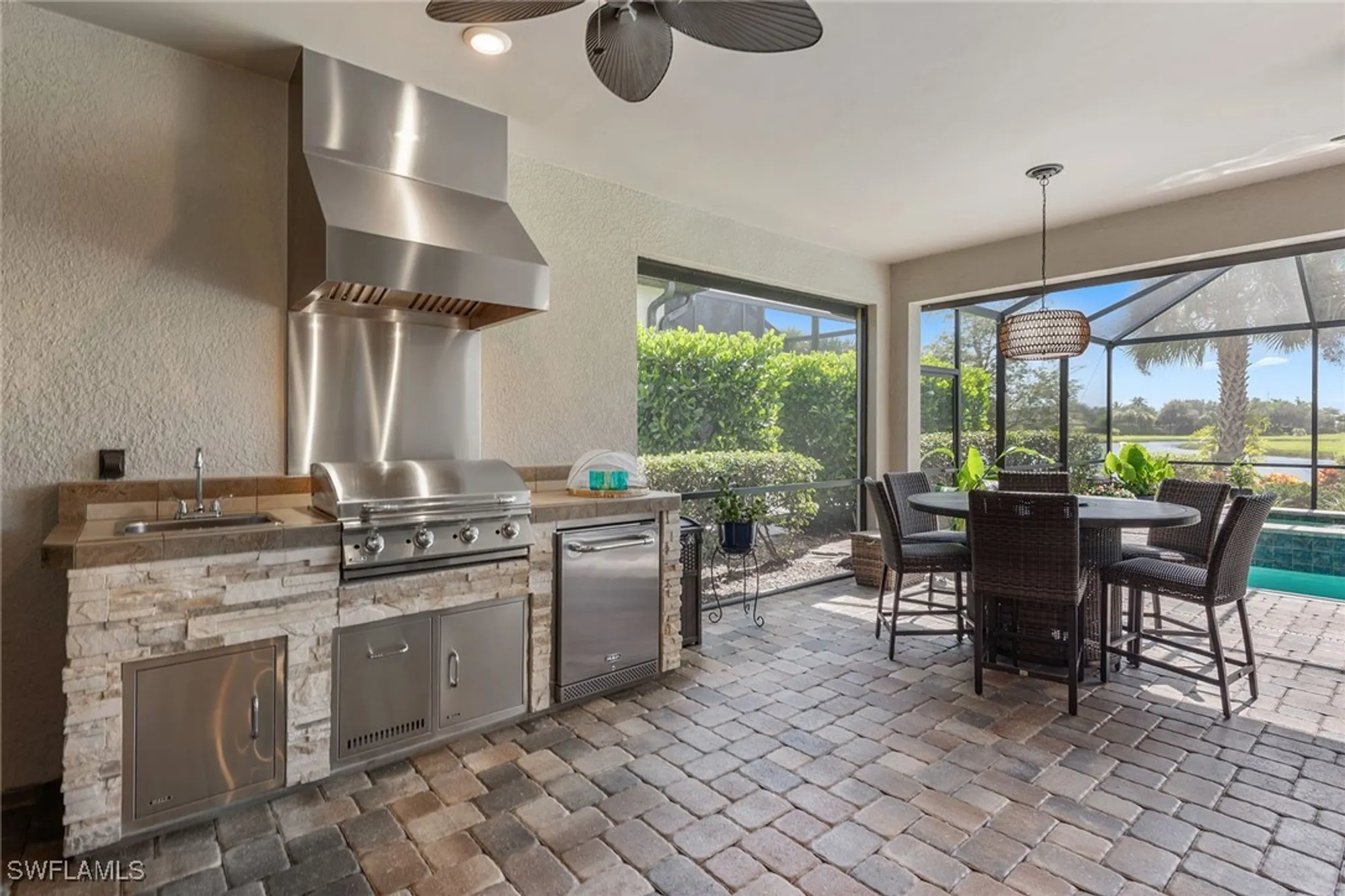 Property Slideshow image 25 of 50 | 2768 amaranda ct, Naples, FL, 34114