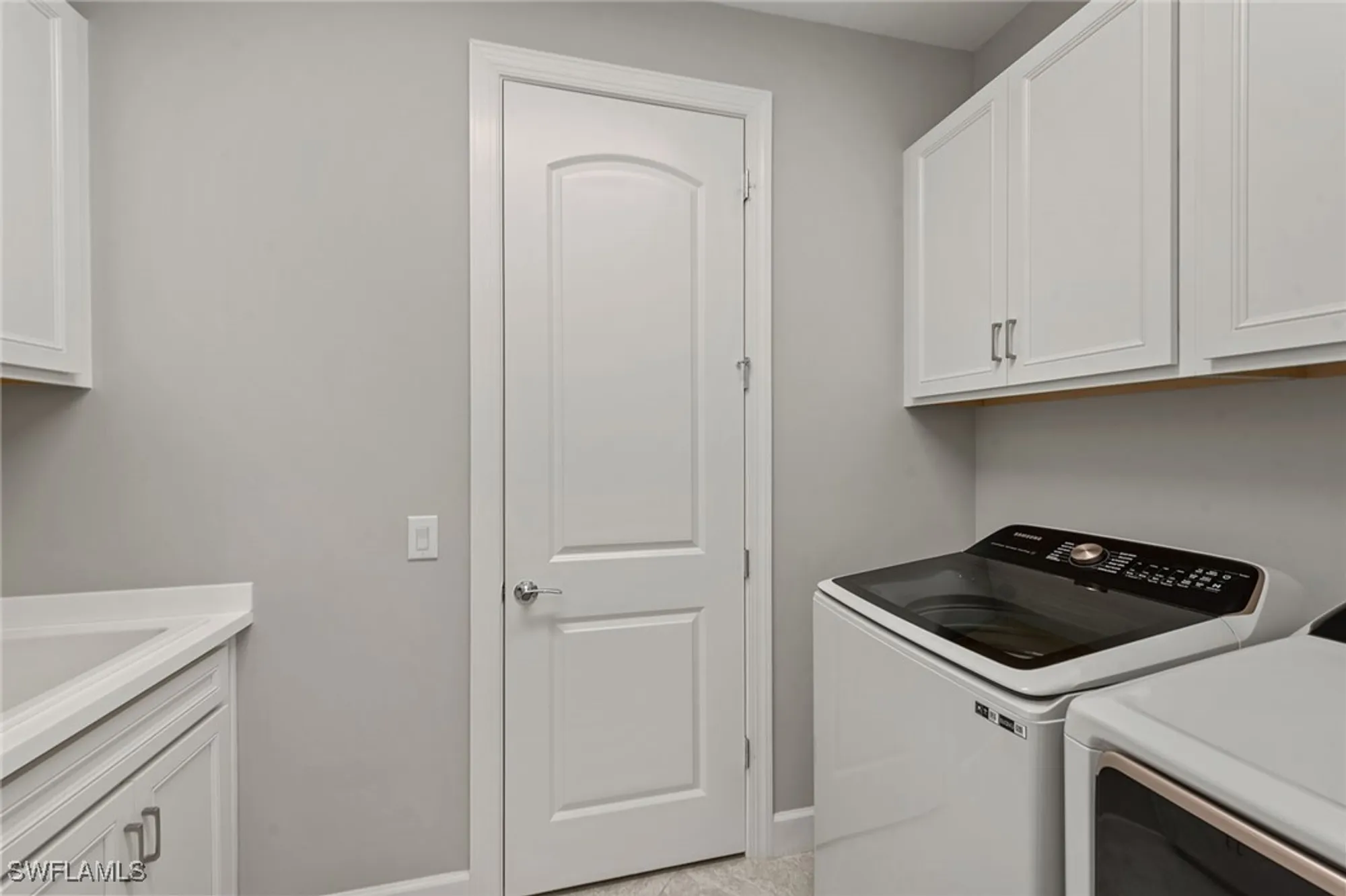 Property Slideshow image 23 of 50 | 2768 amaranda ct, Naples, FL, 34114