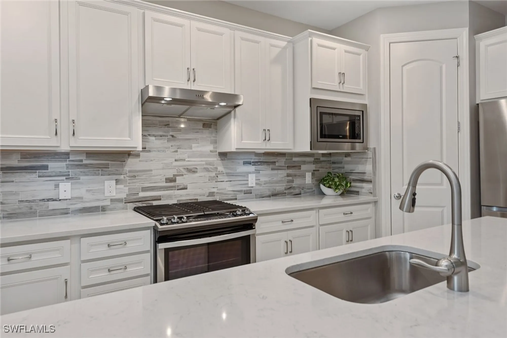 Property Slideshow image 3 of 50 | 2768 amaranda ct, Naples, FL, 34114