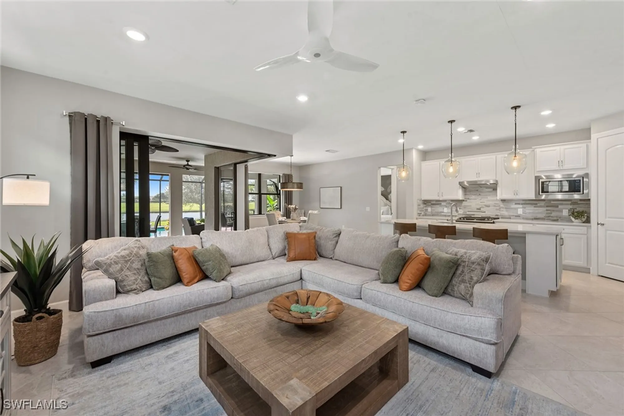 Property Slideshow image 4 of 50 | 2768 amaranda ct, Naples, FL, 34114