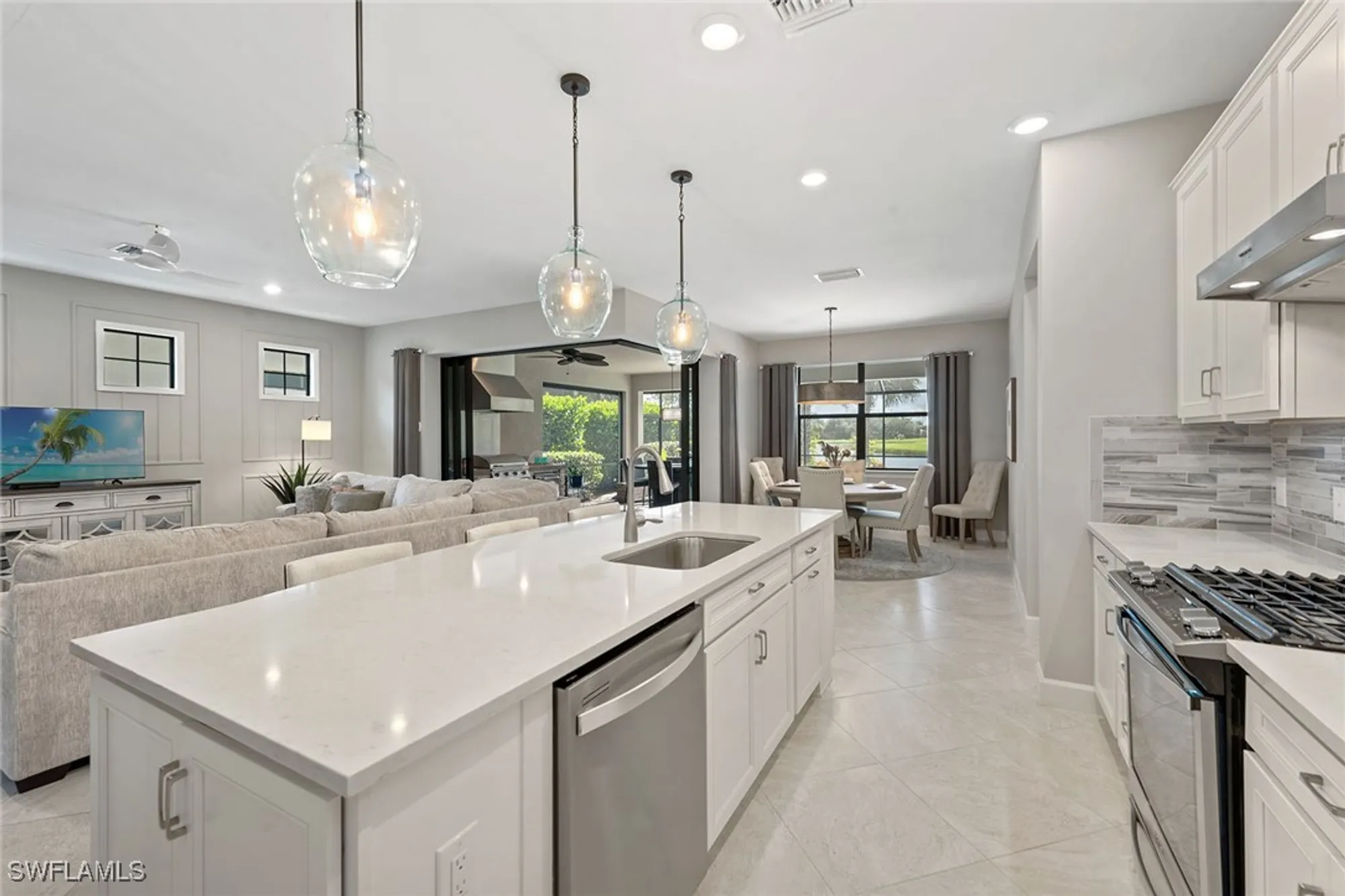 Property Slideshow image 7 of 50 | 2768 amaranda ct, Naples, FL, 34114