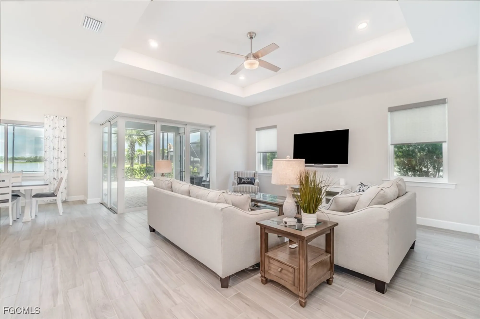 Property Slideshow image 14 of 45 | 17583 winding oak ln, North Fort Myers, FL, 33917