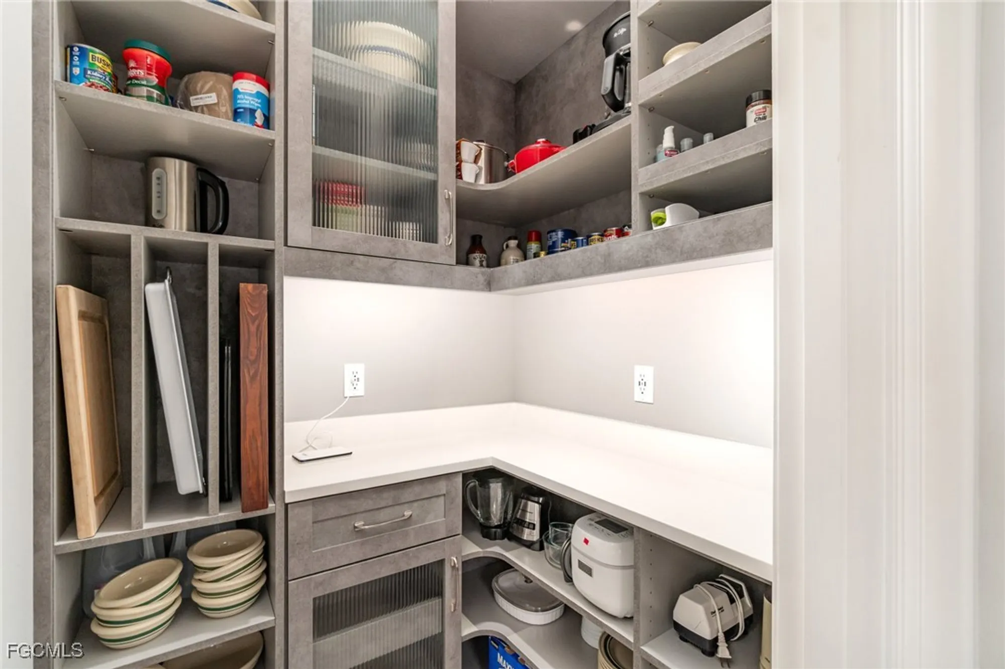 Property Slideshow image 10 of 45 | 17583 winding oak ln, North Fort Myers, FL, 33917