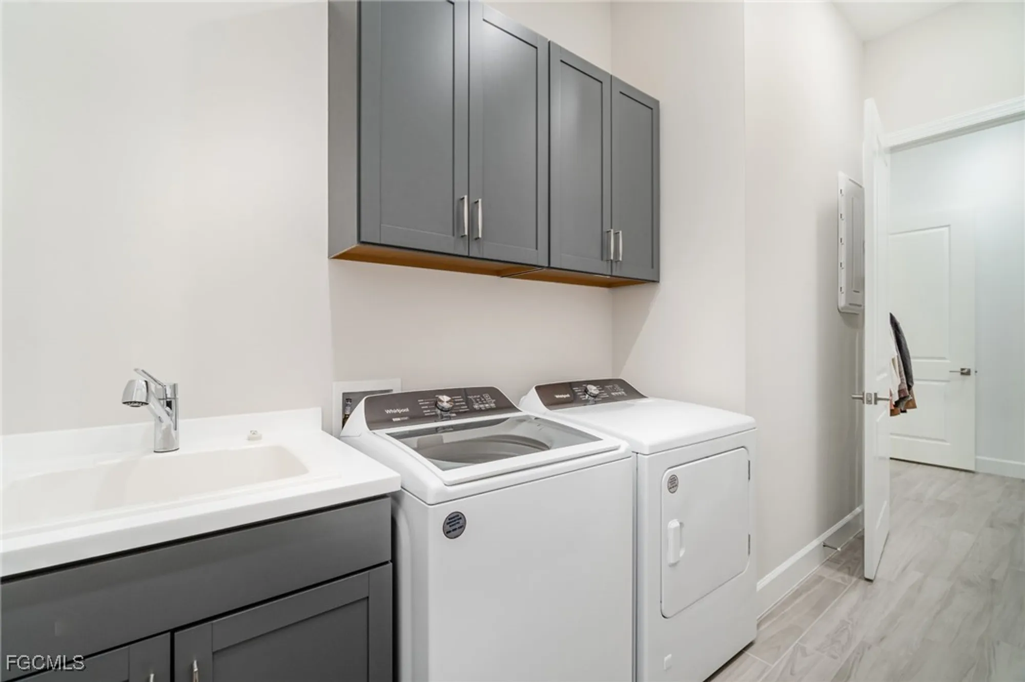 Property Slideshow image 20 of 45 | 17583 winding oak ln, North Fort Myers, FL, 33917