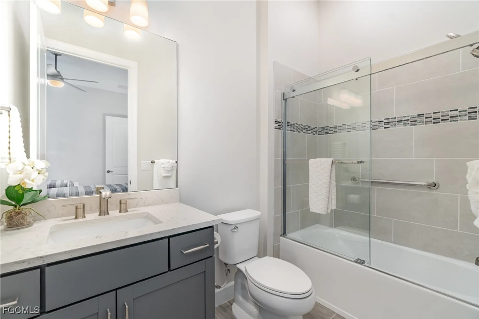 Property Slideshow image 23 of 45 | 17583 winding oak ln, North Fort Myers, FL, 33917