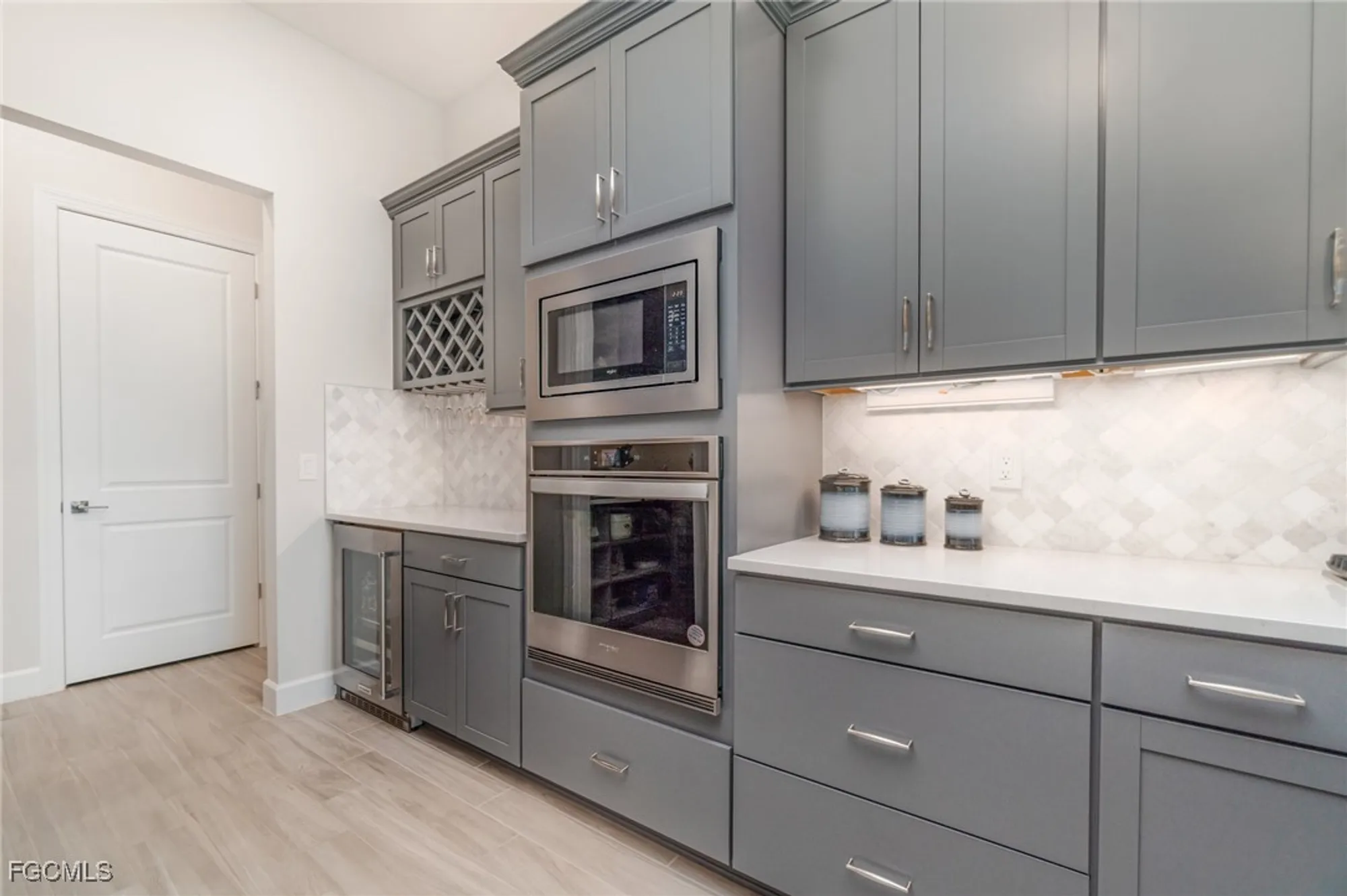 Property Slideshow image 9 of 45 | 17583 winding oak ln, North Fort Myers, FL, 33917