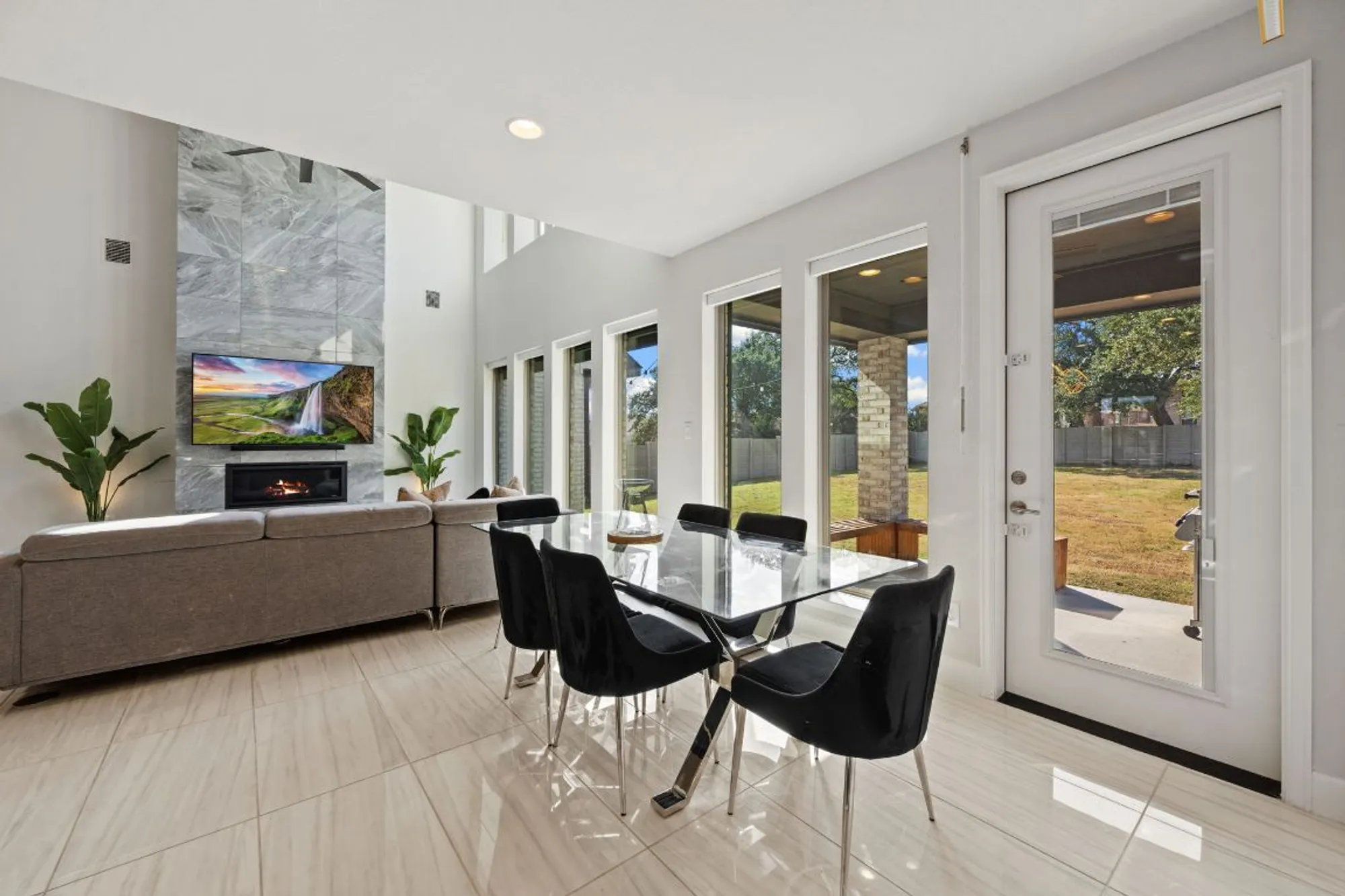 Property Slideshow image 16 of 40 | 448 tobacco pass, New Braunfels, TX, 78132