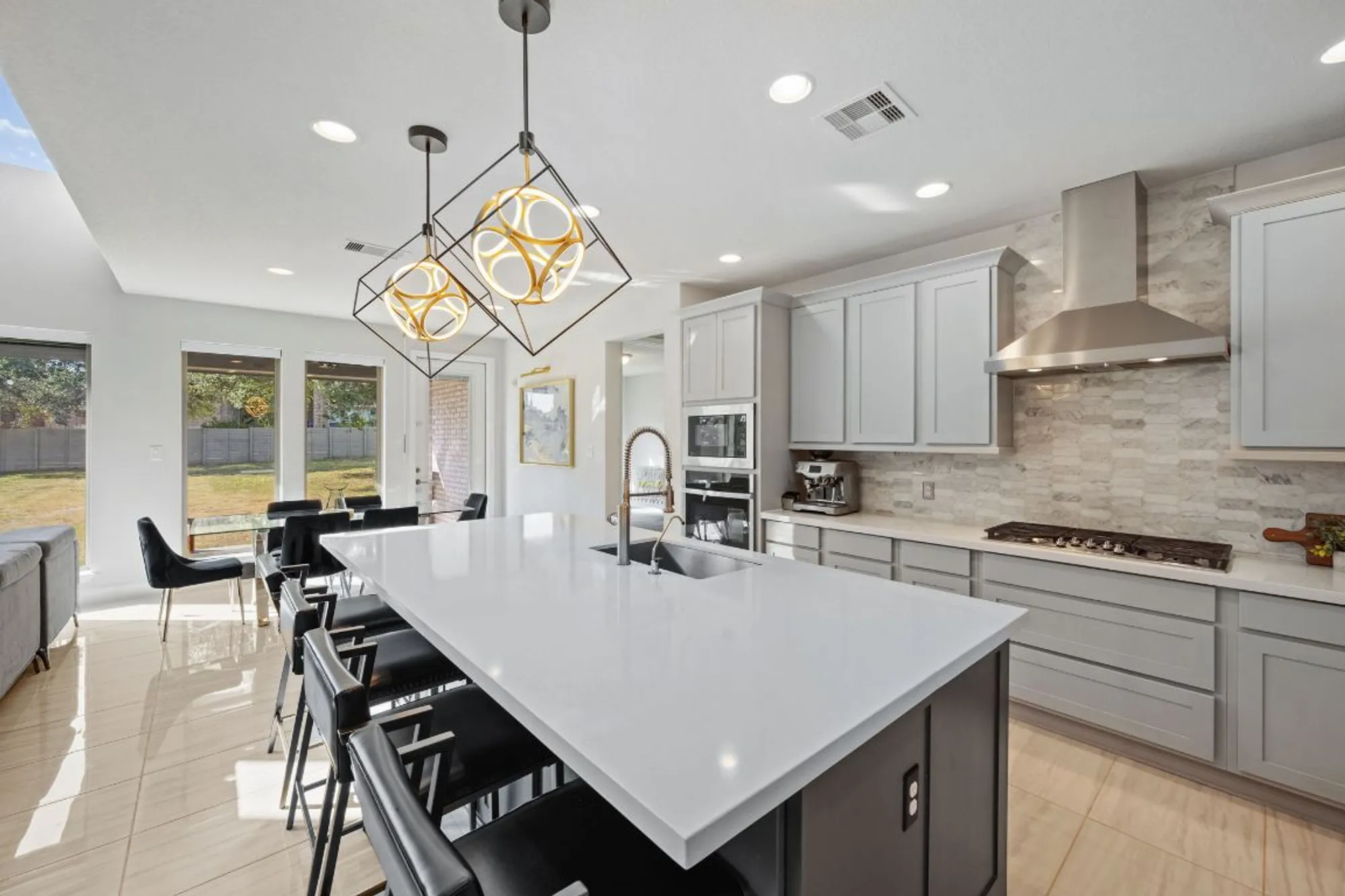 Property Slideshow image 12 of 40 | 448 tobacco pass, New Braunfels, TX, 78132