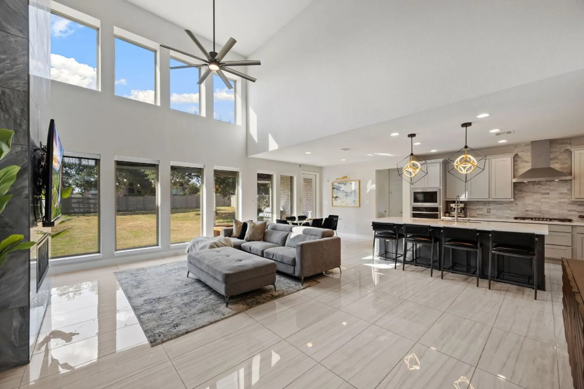 Property Slideshow image 7 of 40 | 448 tobacco pass, New Braunfels, TX, 78132