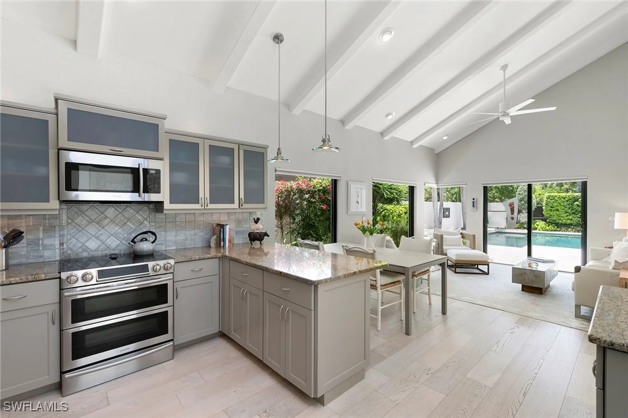 Property Slideshow image 18 of 47 | 580 tierra mar ln # 21, Naples, FL, 34108