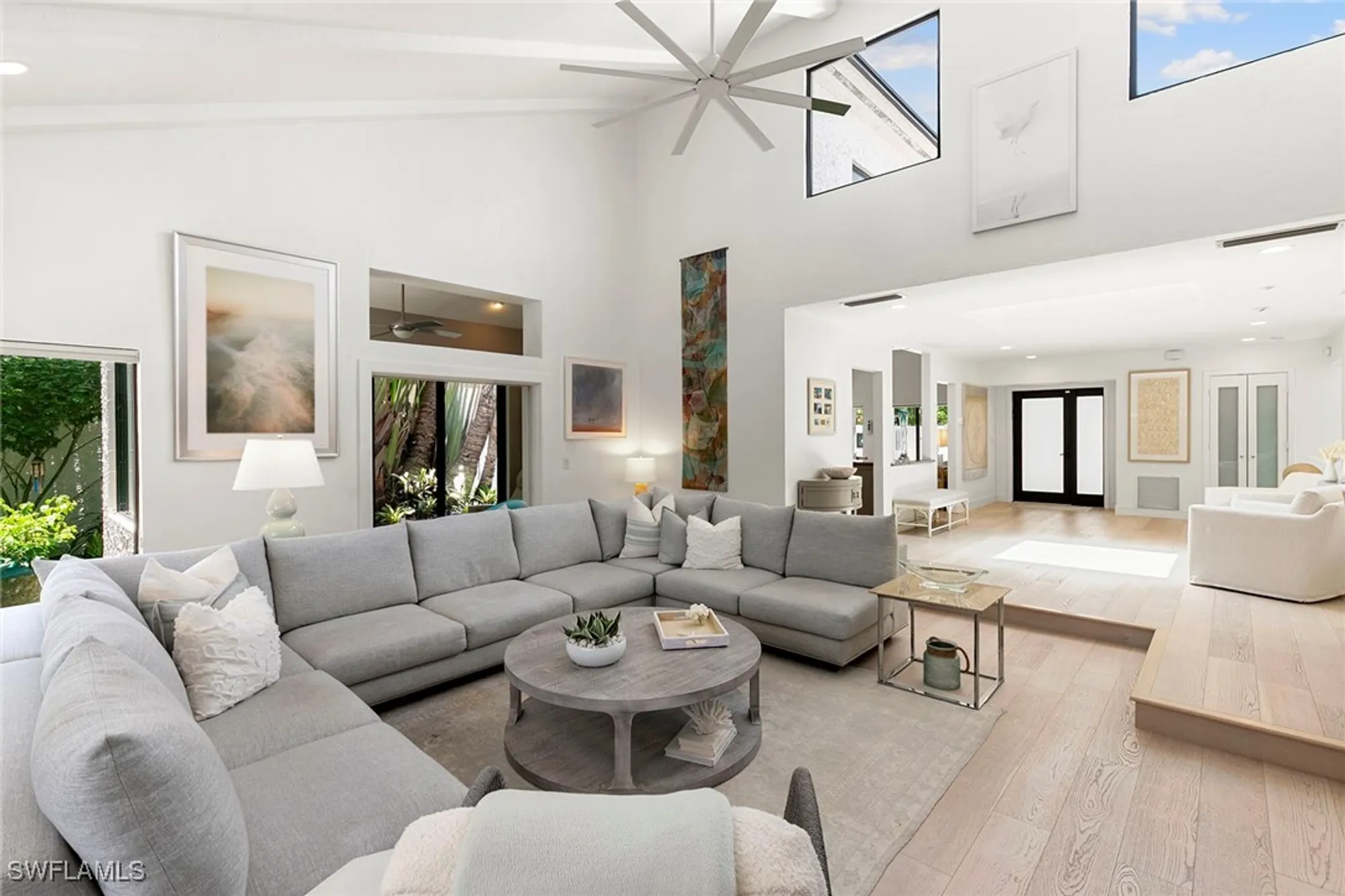 Property Slideshow image 11 of 47 | 580 tierra mar ln # 21, Naples, FL, 34108