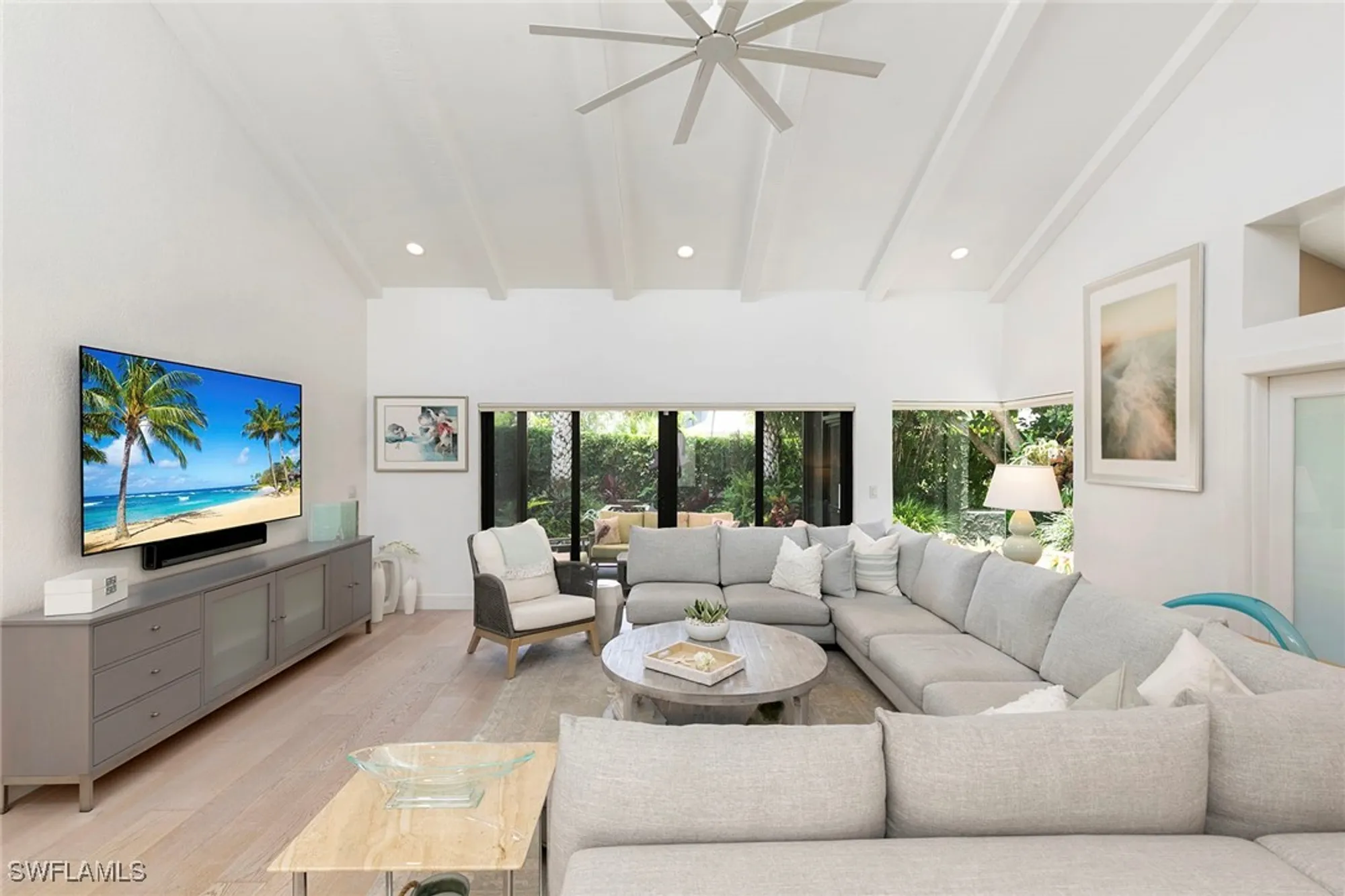 Property Slideshow image 13 of 47 | 580 tierra mar ln # 21, Naples, FL, 34108