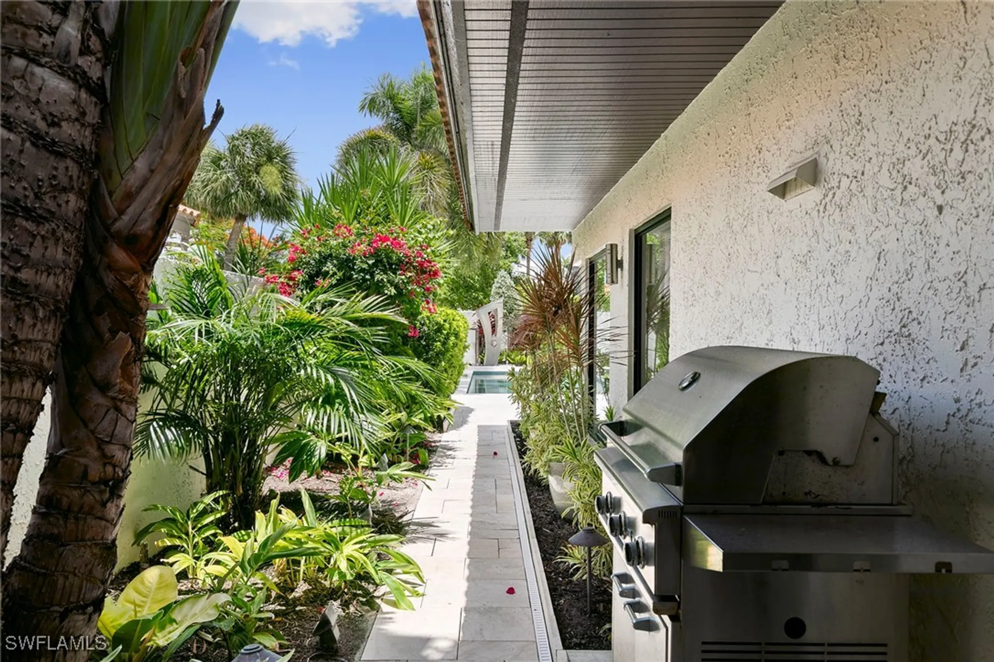 Property Slideshow image 36 of 47 | 580 tierra mar ln # 21, Naples, FL, 34108