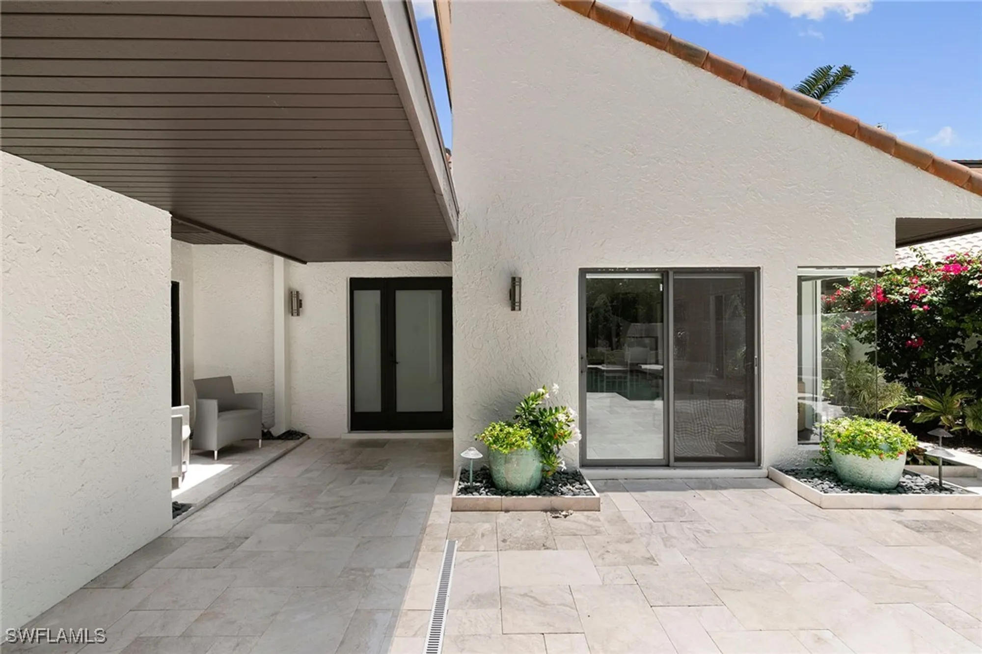 Property Slideshow image 3 of 47 | 580 tierra mar ln # 21, Naples, FL, 34108