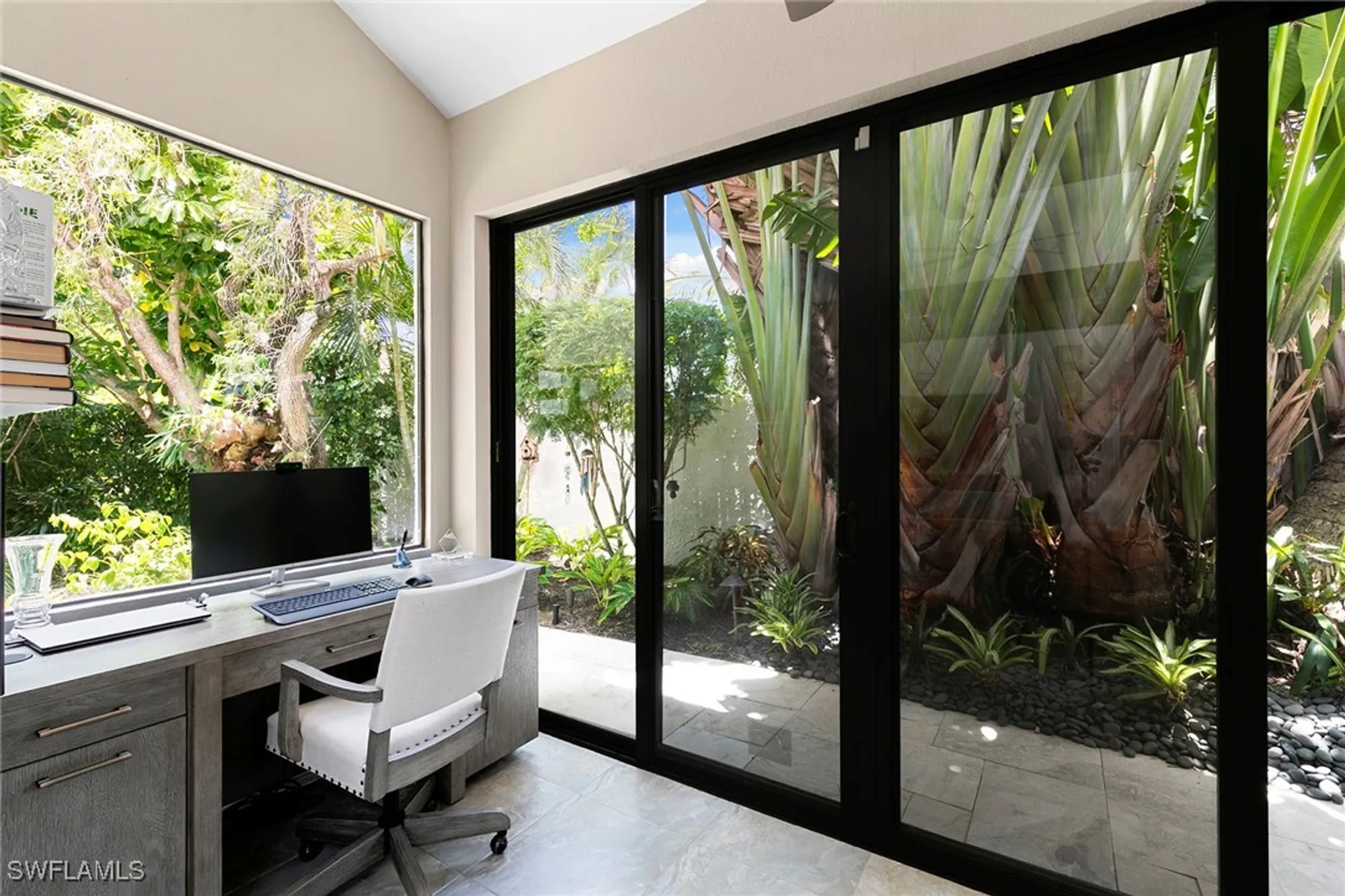 Property Slideshow image 31 of 47 | 580 tierra mar ln # 21, Naples, FL, 34108