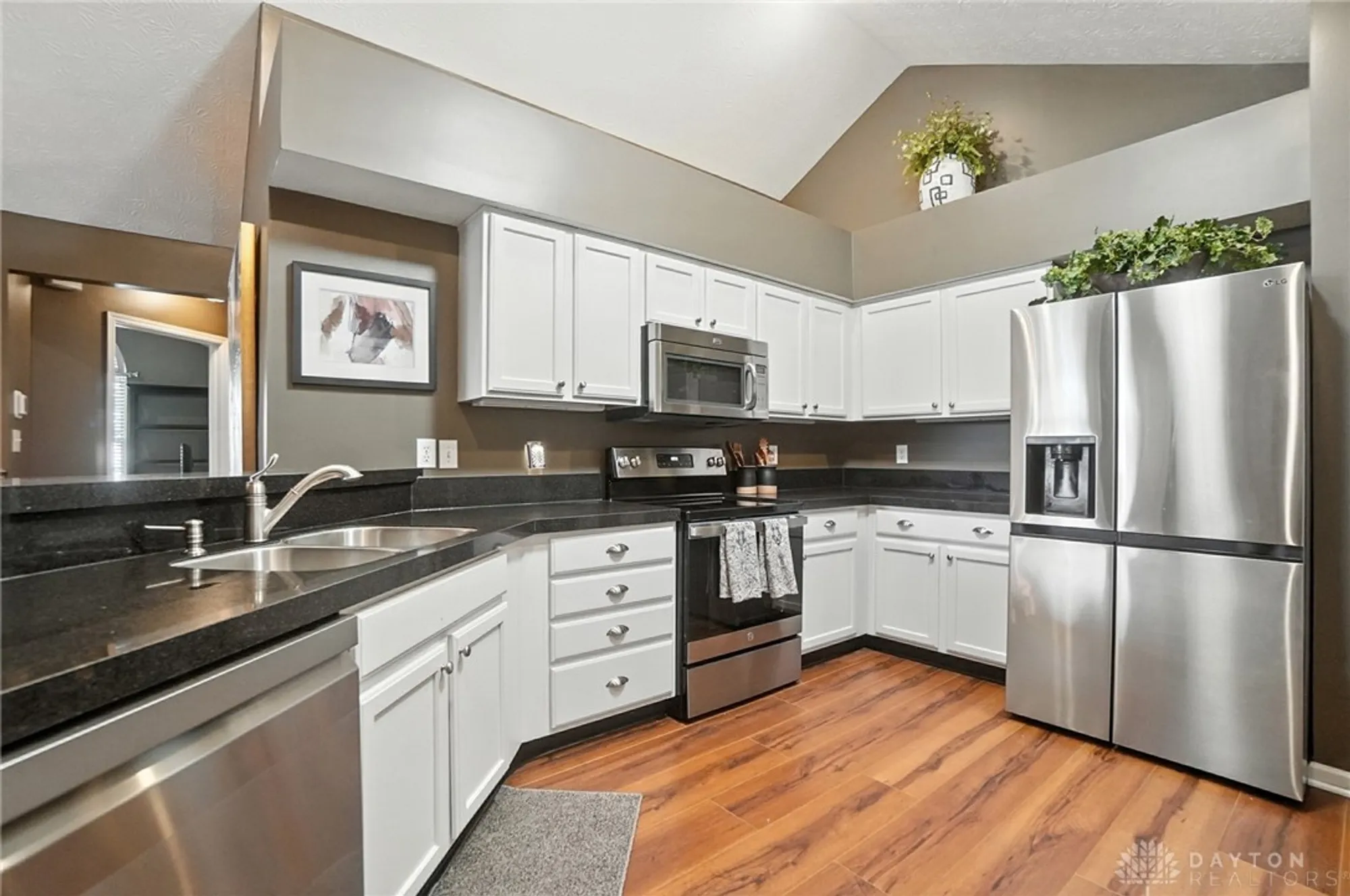 Property Slideshow image 24 of 51 | 184 edinburgh village dr 13, Dayton, OH, 45458