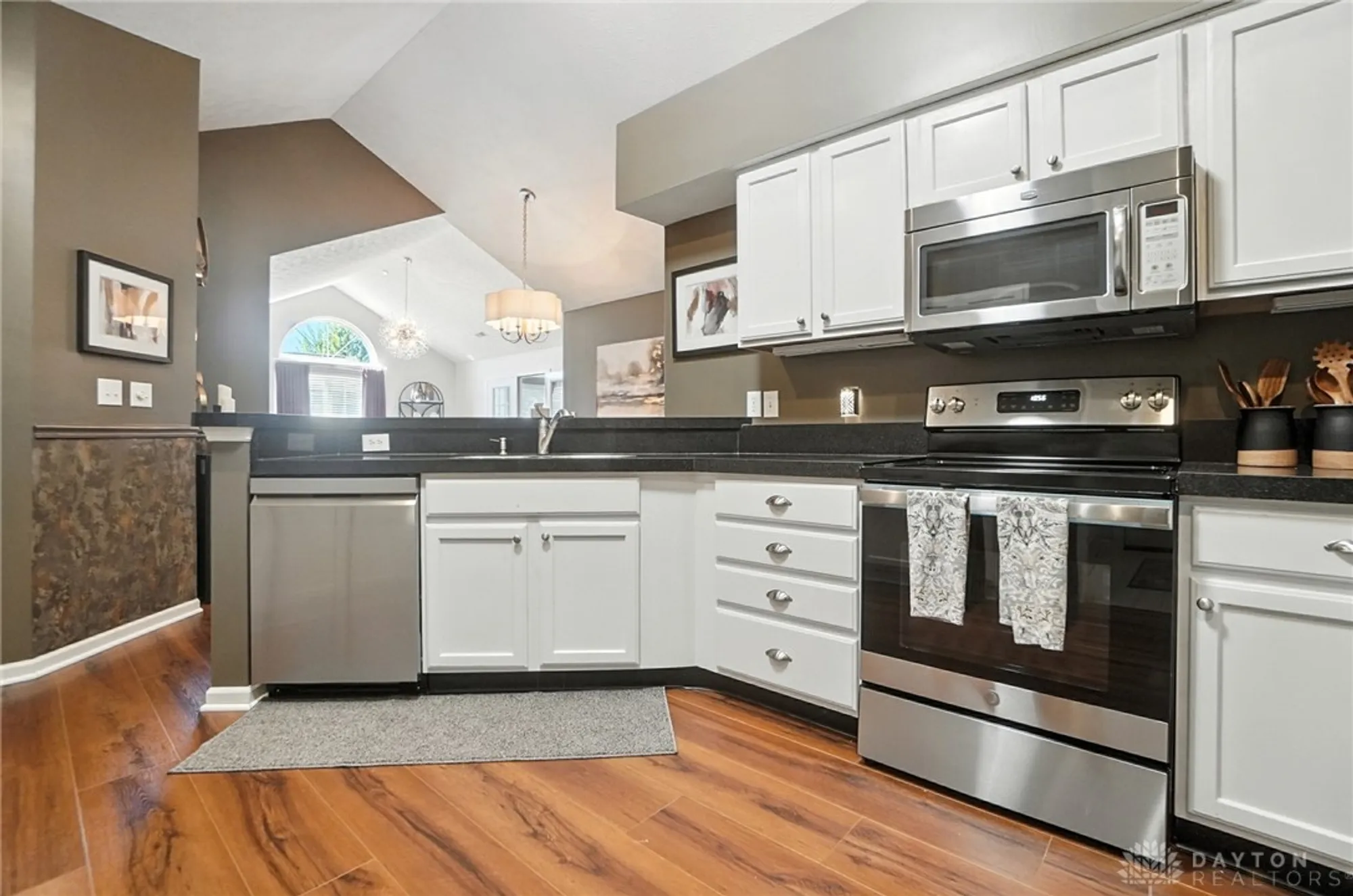 Property Slideshow image 26 of 51 | 184 edinburgh village dr 13, Dayton, OH, 45458